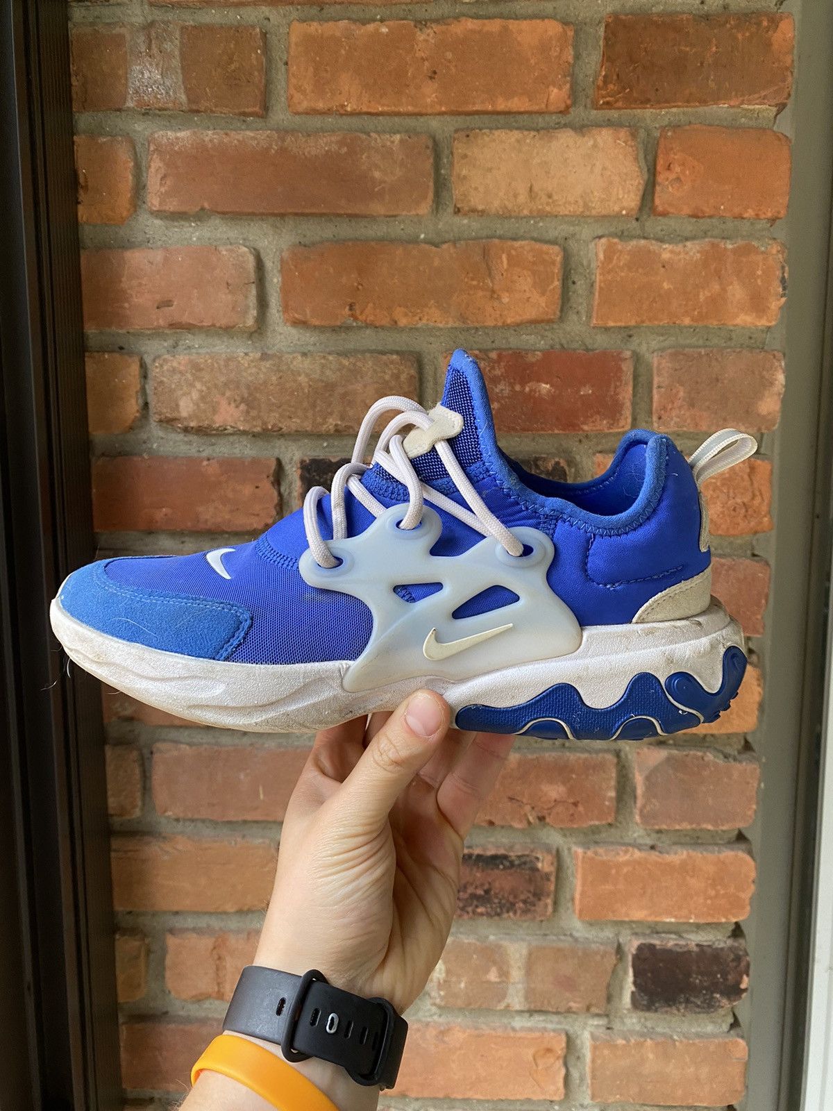 Nike react hype best sale