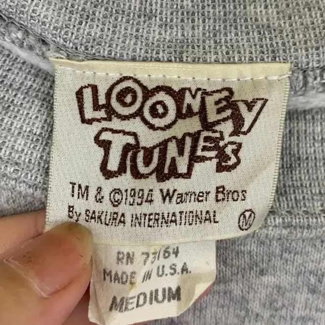 Warner Bros Vintage 1994 LOONEY TUNES Tweety & Bugs Cartoon Size M / US 6-8 / IT 42-44 - 6 Thumbnail