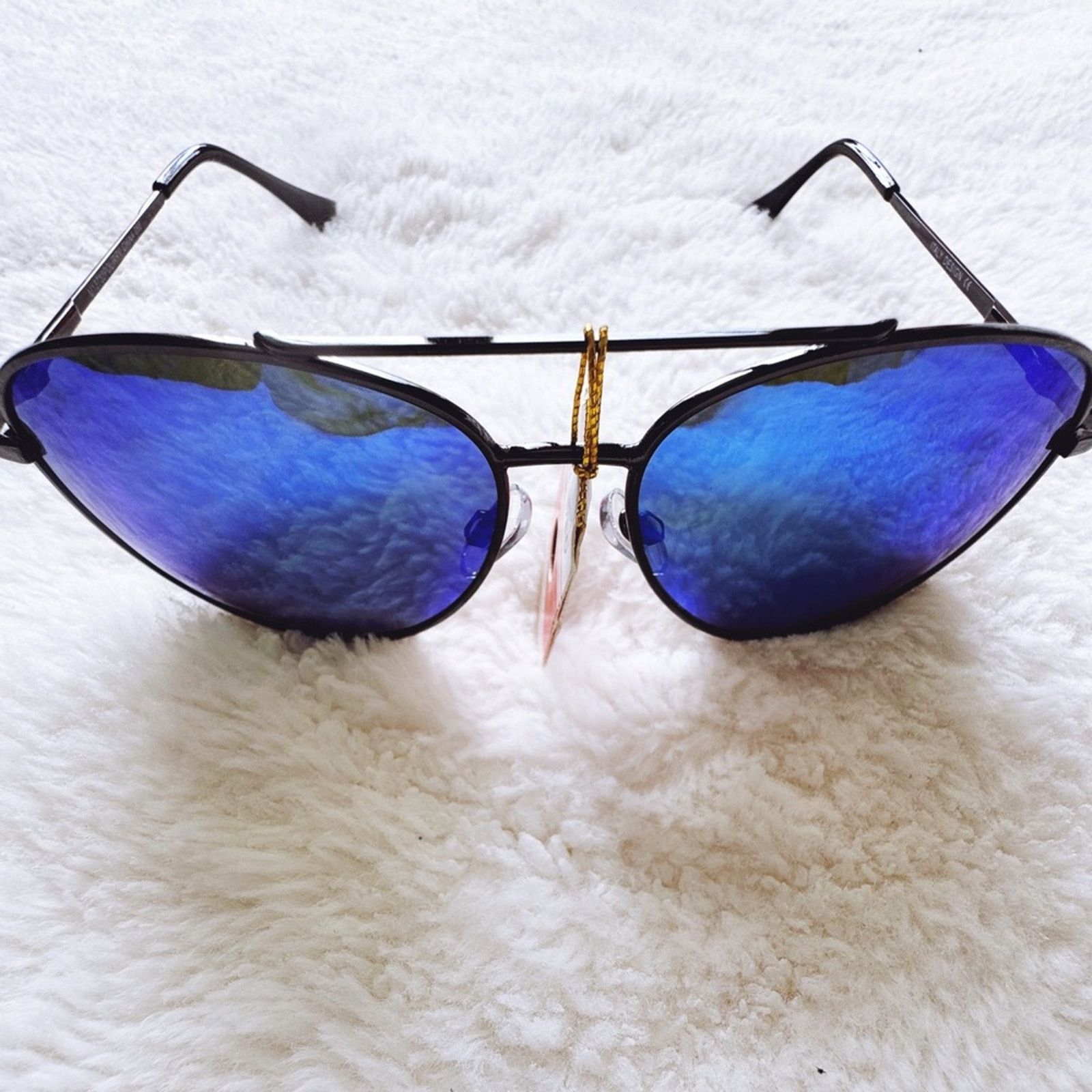 Other Freya Blue w/Black Rim Mirrored Sunglasses Size ONE SIZE - 4 Thumbnail