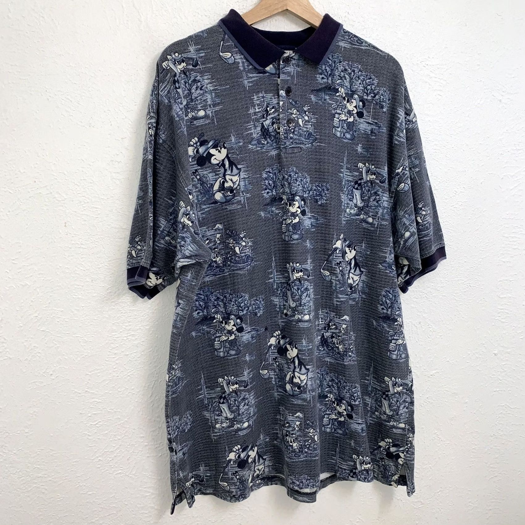 Disney VINTAGE The Disney Store Mickey Goofy Golf All Over Polo Blue Rugby Shirt XL Men Short Sleeve Collared Size US XL / EU 56 / 4 - 2 Thumbnail