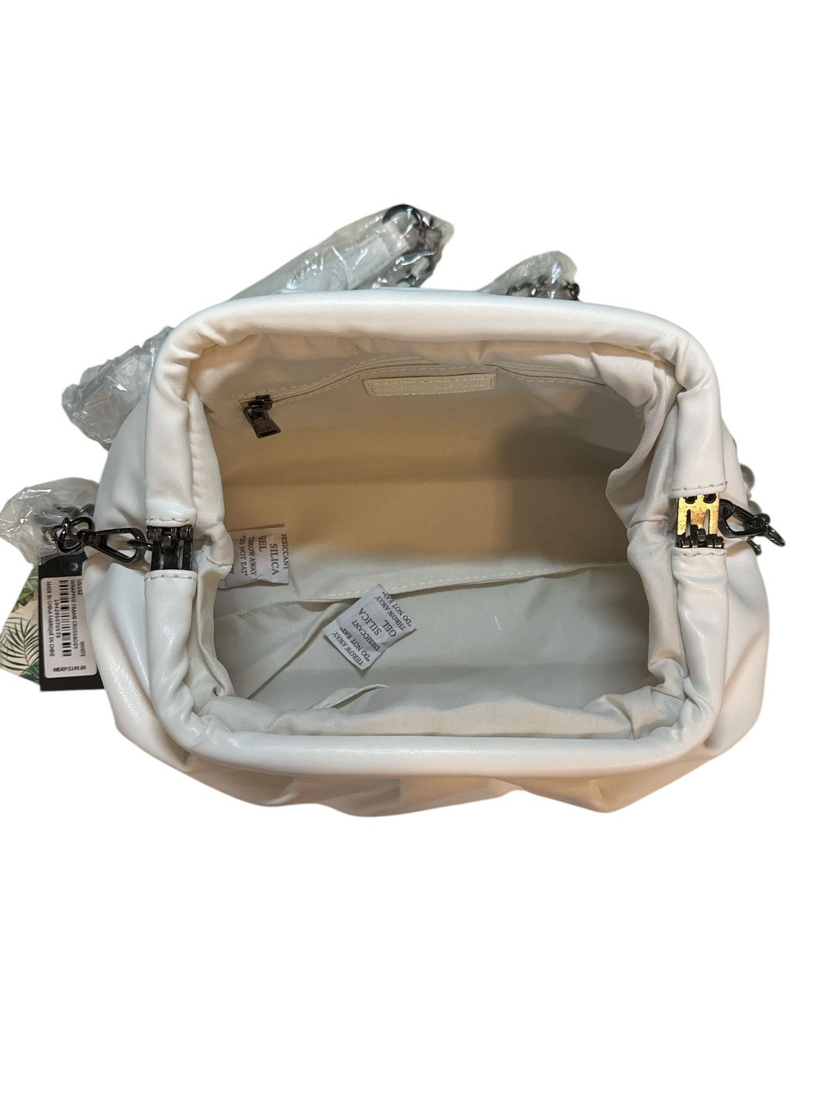 Badgley Mischka Badgley Mischka Cream Clutch Purse Size ONE SIZE - 4 Thumbnail