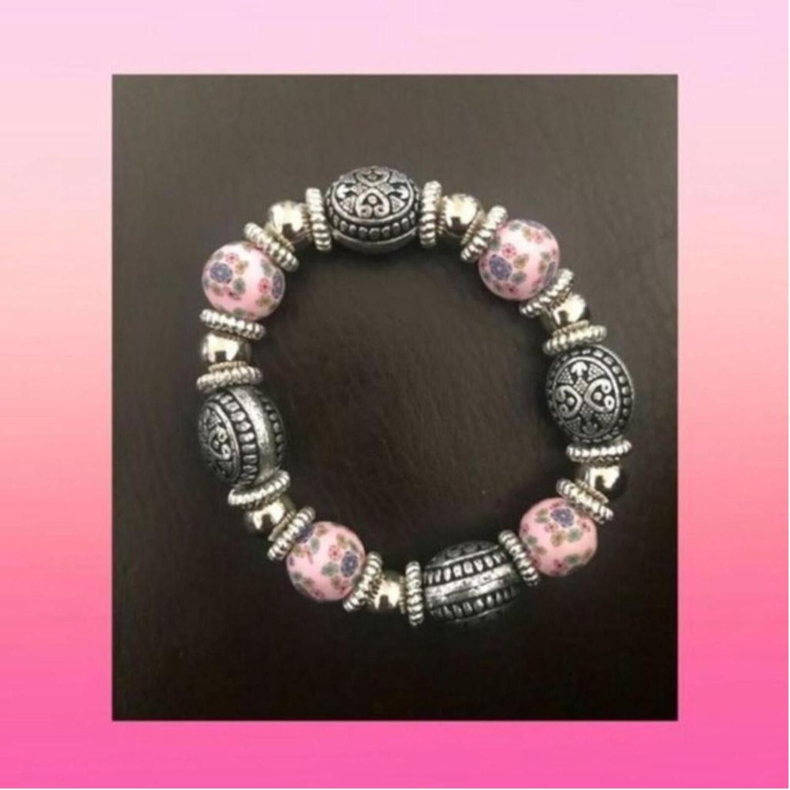 The Unbranded Brand Vintage Style Beaded Stretch Bracelet with Pink Floral and A Size ONE SIZE - 2 Thumbnail
