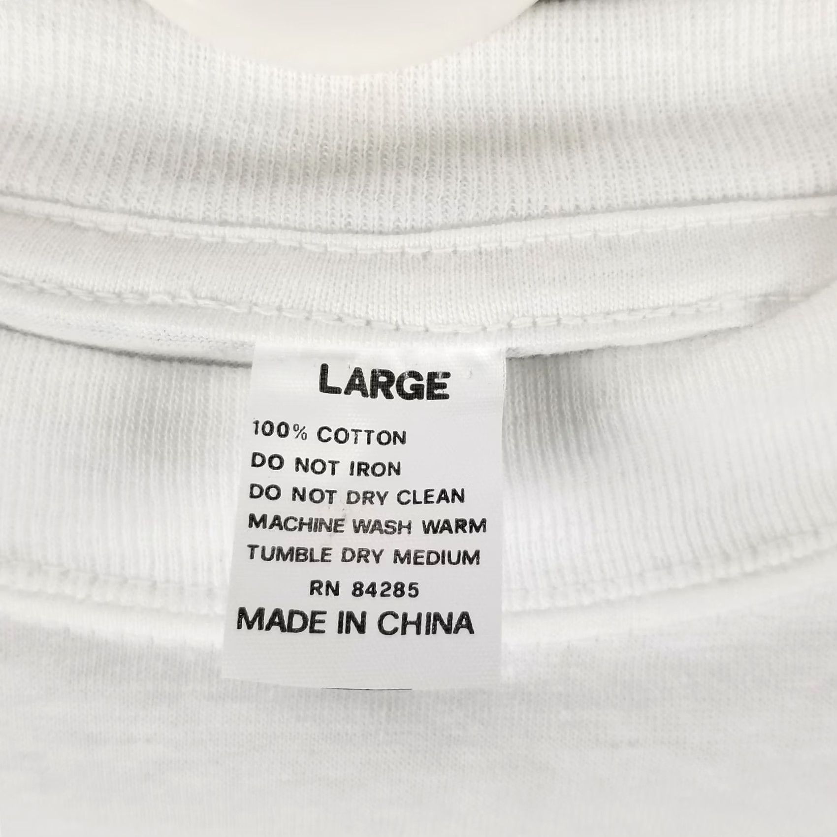 Vintage Funny T-Shirt Men Large White Wiggle Worm Tee Size US L / EU 52-54 / 3 - 3 Thumbnail