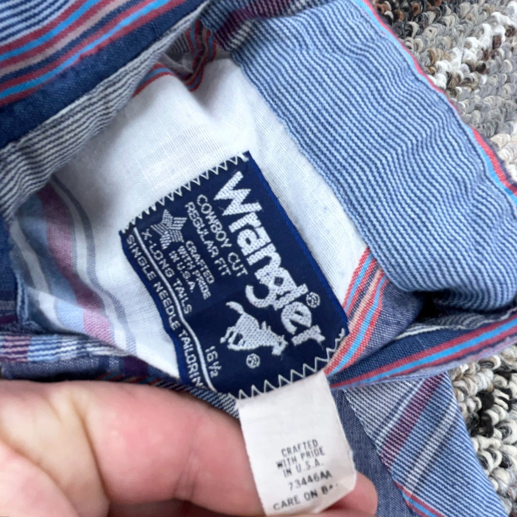 Wrangler VINTAGE Wrangler Western Shirt Men 16.5 Pearl Snap Cowboy Cut Long Tail USA Made Shirt Mens Blue Plaid 16.5 Western Classic American Wrangler Wrancher Size US XL / EU 56 / 4 - 4 Thumbnail