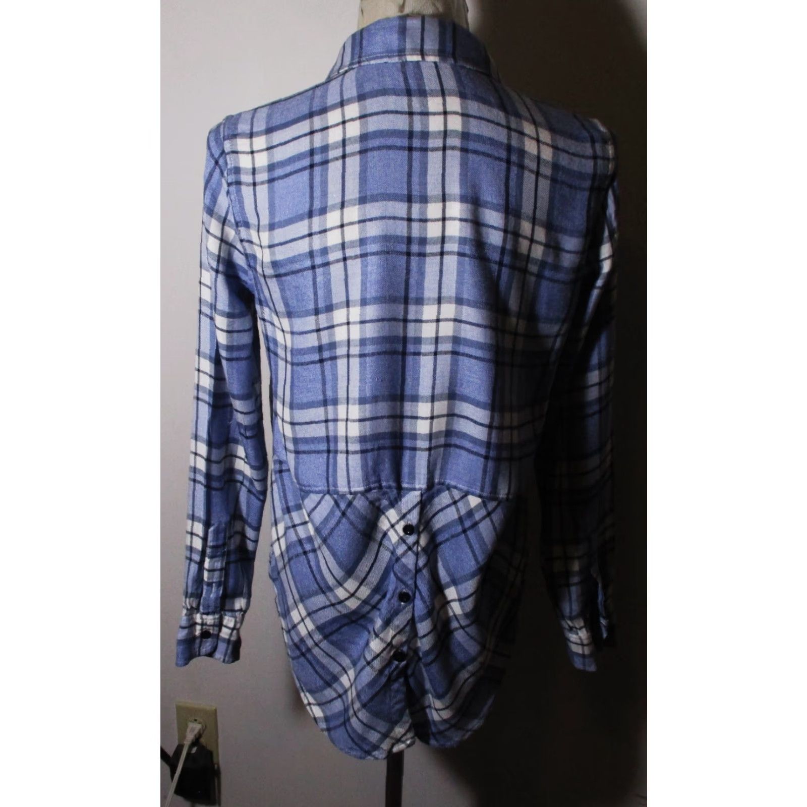 Lucky Brand Lucky Brand Blue Long Sleeve Button Shirt S/P Women Size S / US 4 / IT 40 - 5 Thumbnail