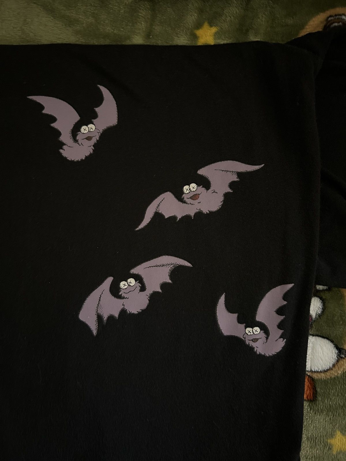 Kaws × Uniqlo Kaws Uniqlo Sesame Street Count Dracula shirt Size US M / EU 48-50 / 2 - 4 Thumbnail