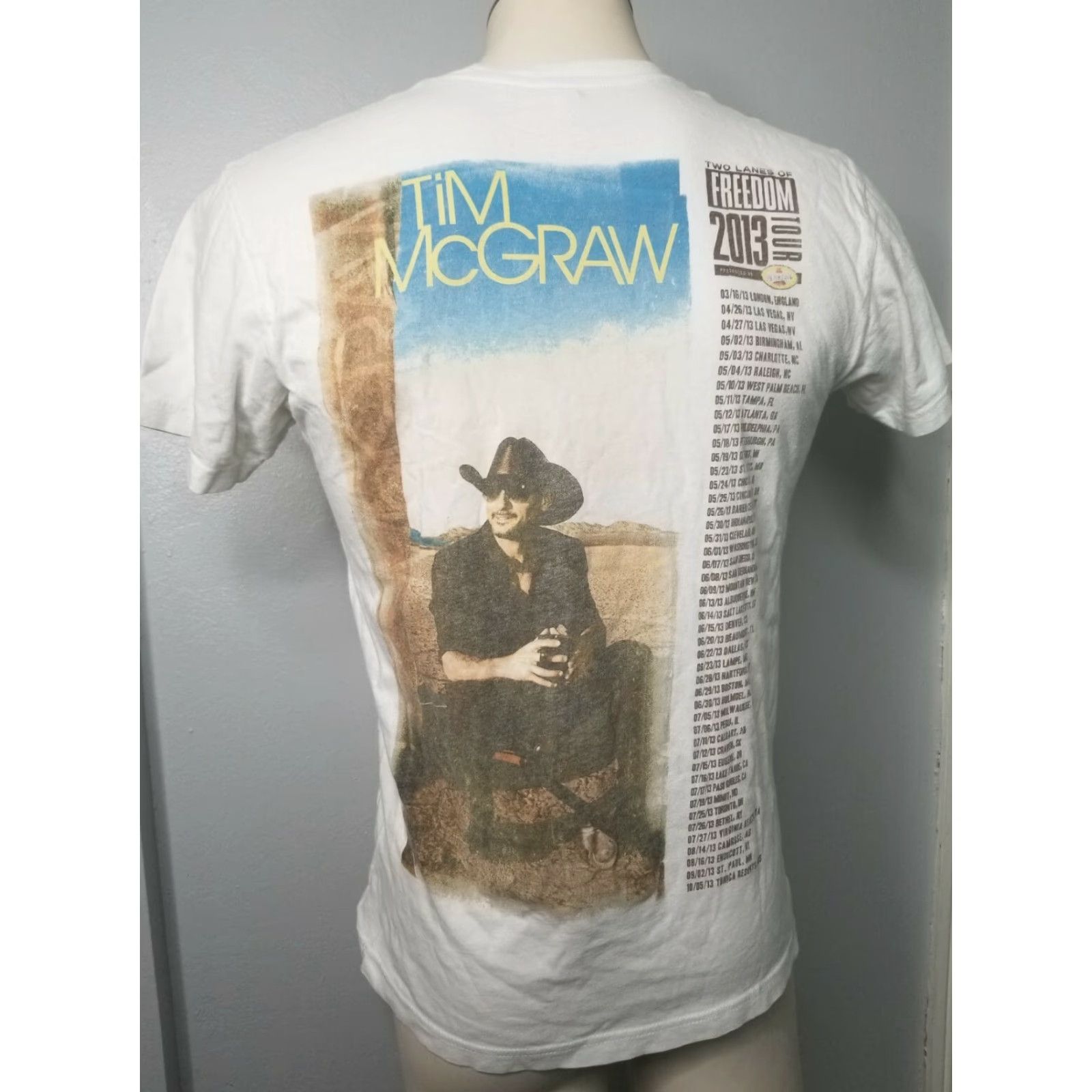 Vintage Tim McGraw Two Lanes of Freedom Concert Shirt 2013 Tour Band Mens S White Size US S / EU 44-46 / 1 - 2 Thumbnail