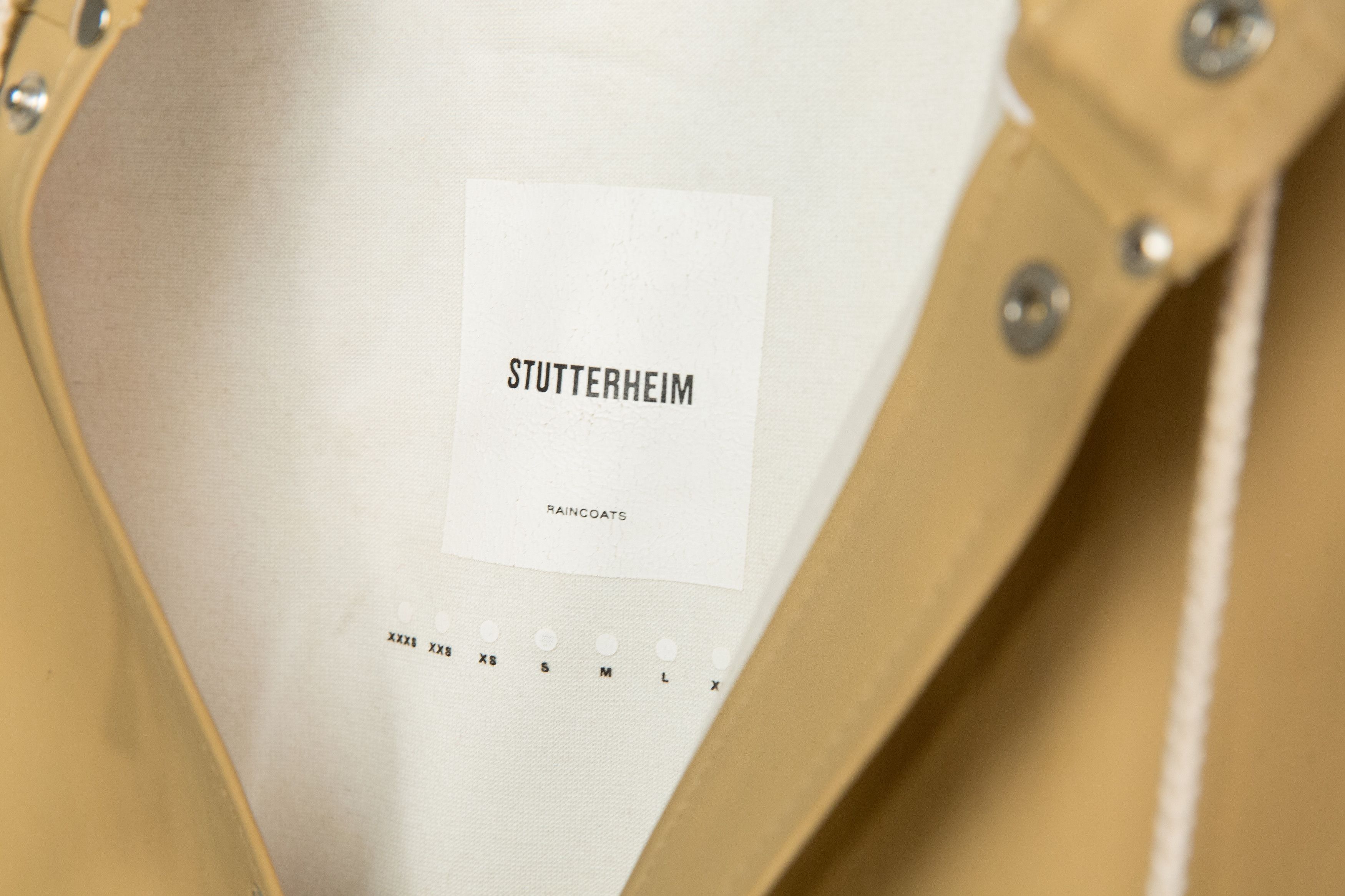 Stutterheim Stutterheim Stockholm Raincoat in Sand Size US S / EU 44-46 / 1 - 12 Thumbnail