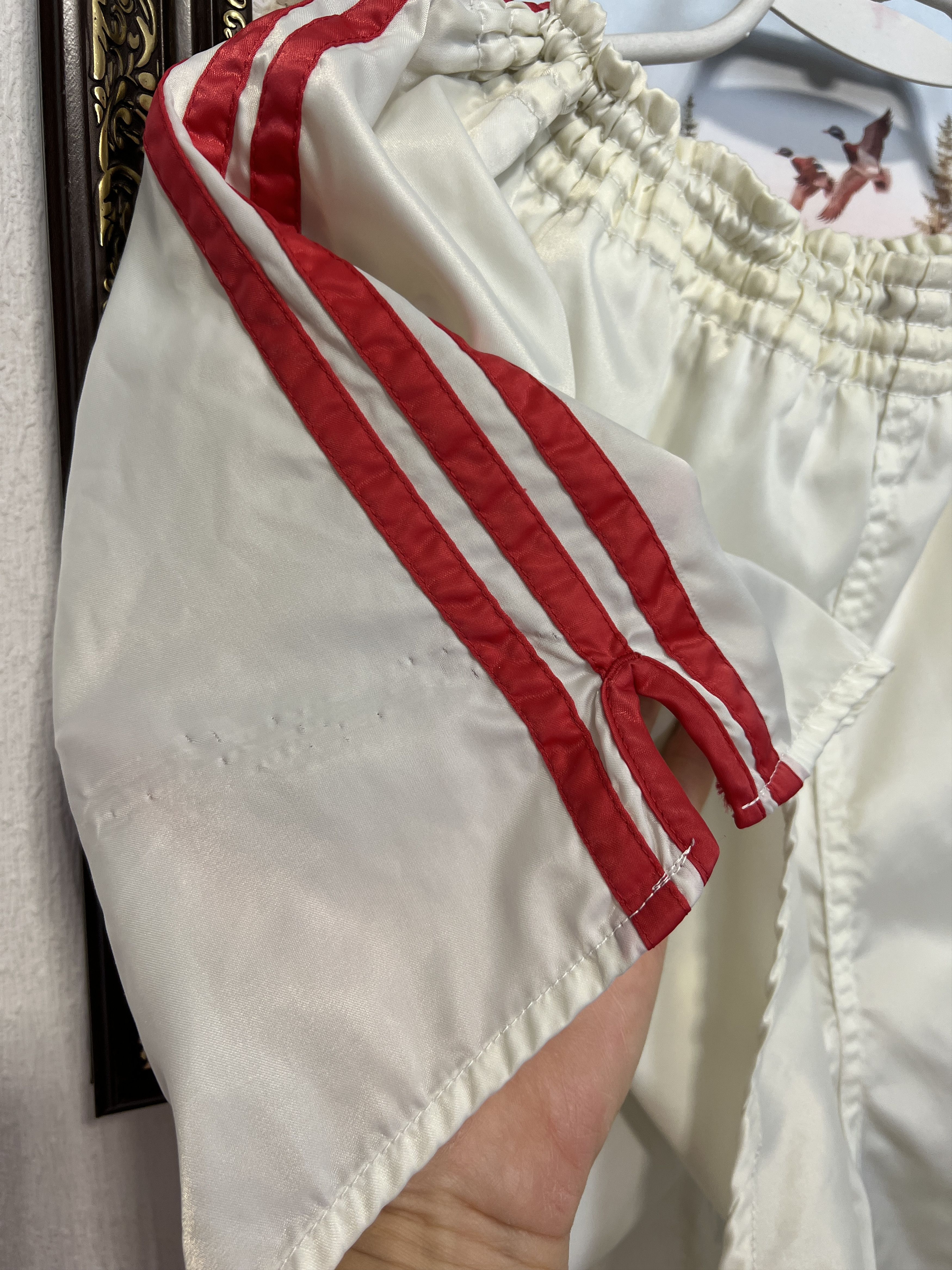 Adidas Vintage Adidas Nylon White Shorts Run Athletic Rare Hype Size US 34 / EU 50 - 7 Thumbnail