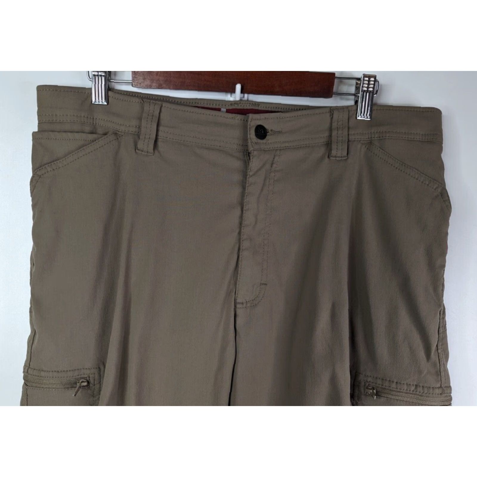 Wrangler Wrangler Men's Pants 38x32 Khaki Cargo Pants Nylon Pockets Straight Leg Belt Loops 38 32 Regular? Size US 38 / EU 54 - 2 Thumbnail