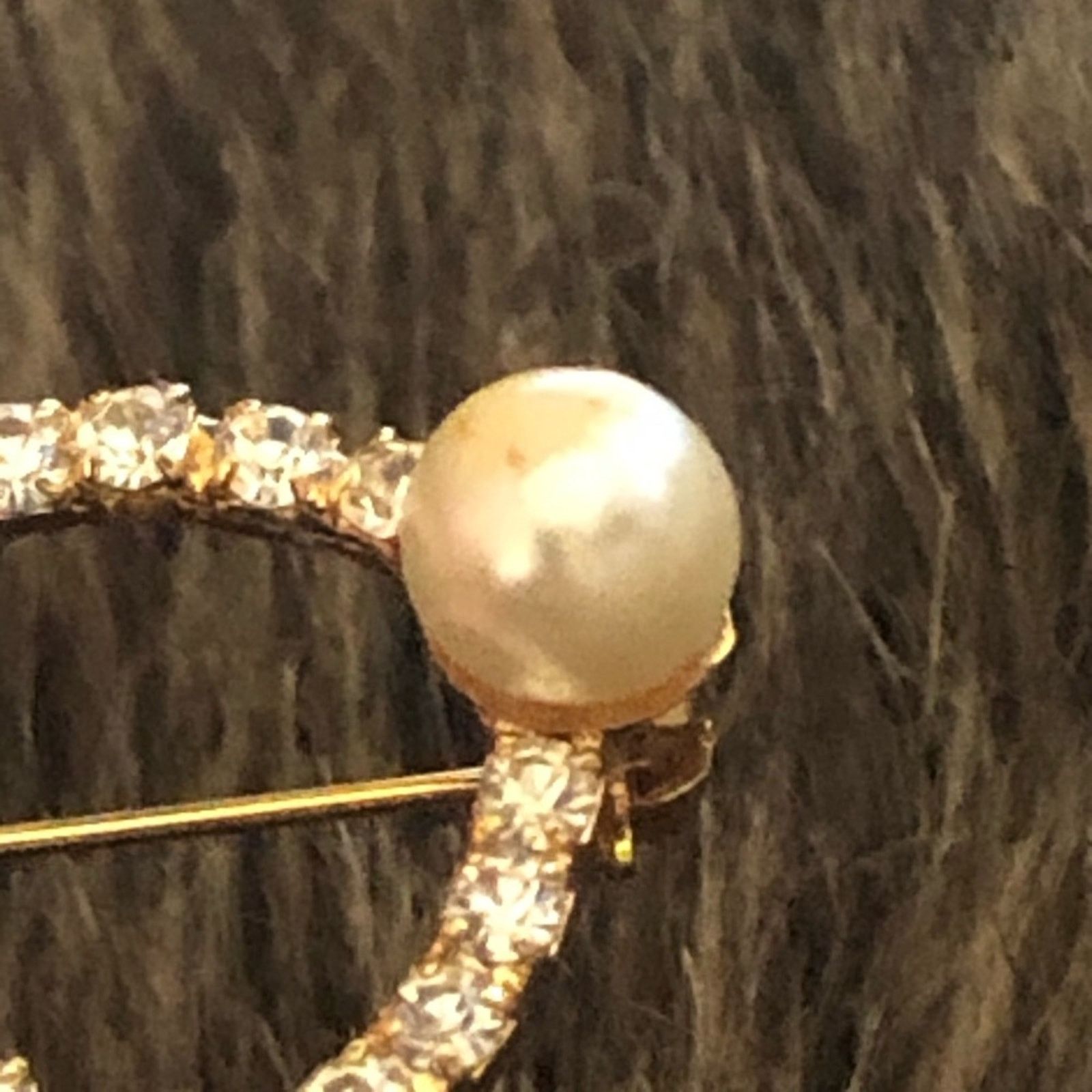 Vintage Vintage rhinestone pearl tail bunny pin brooch Size ONE SIZE - 4 Thumbnail