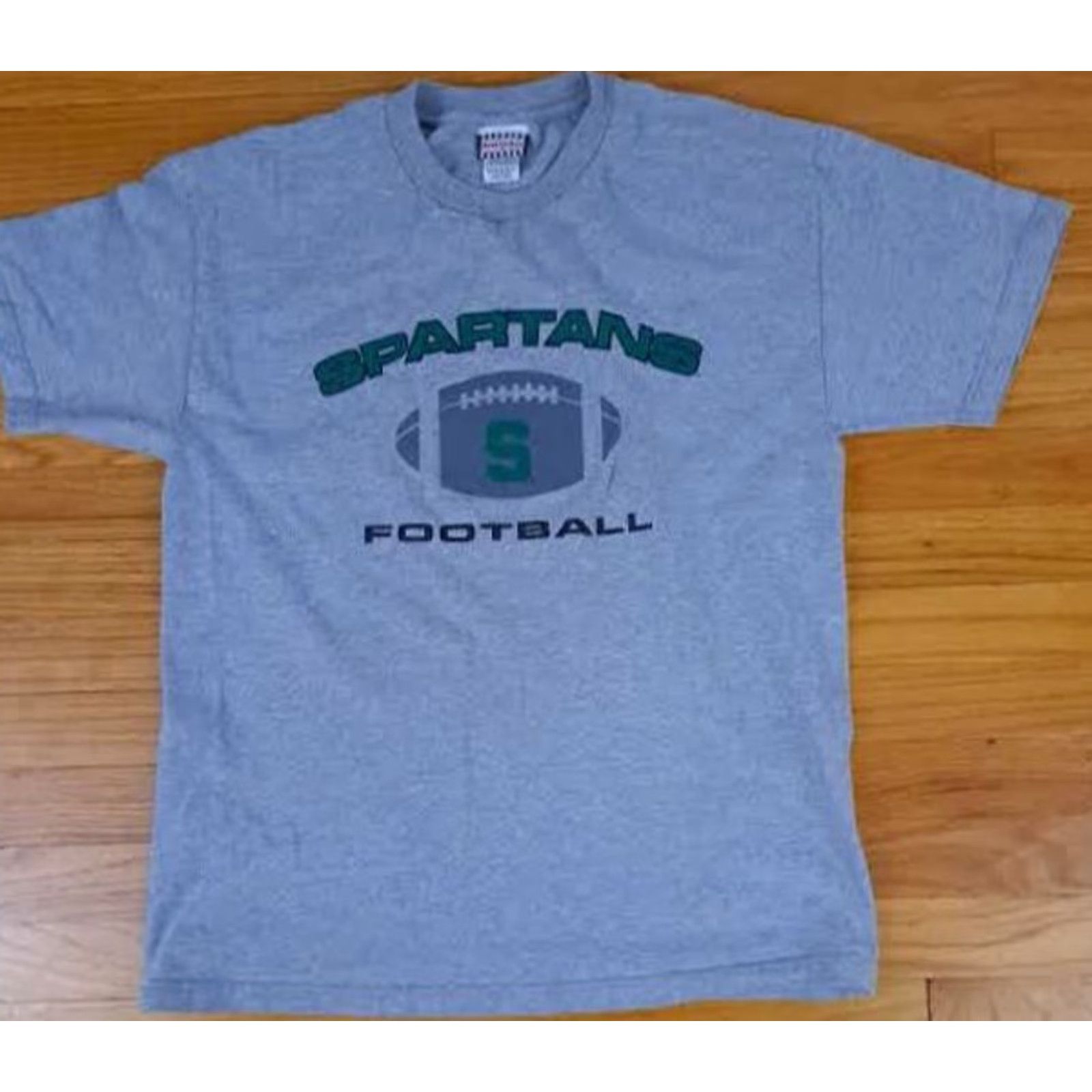 Vintage Footlocker Spartans Football Classic T-Shirt Gray MSU Medium Mens Short Sleeve Medium Gr ay Shirt Size US M / EU 48-50 / 2 - 3 Thumbnail