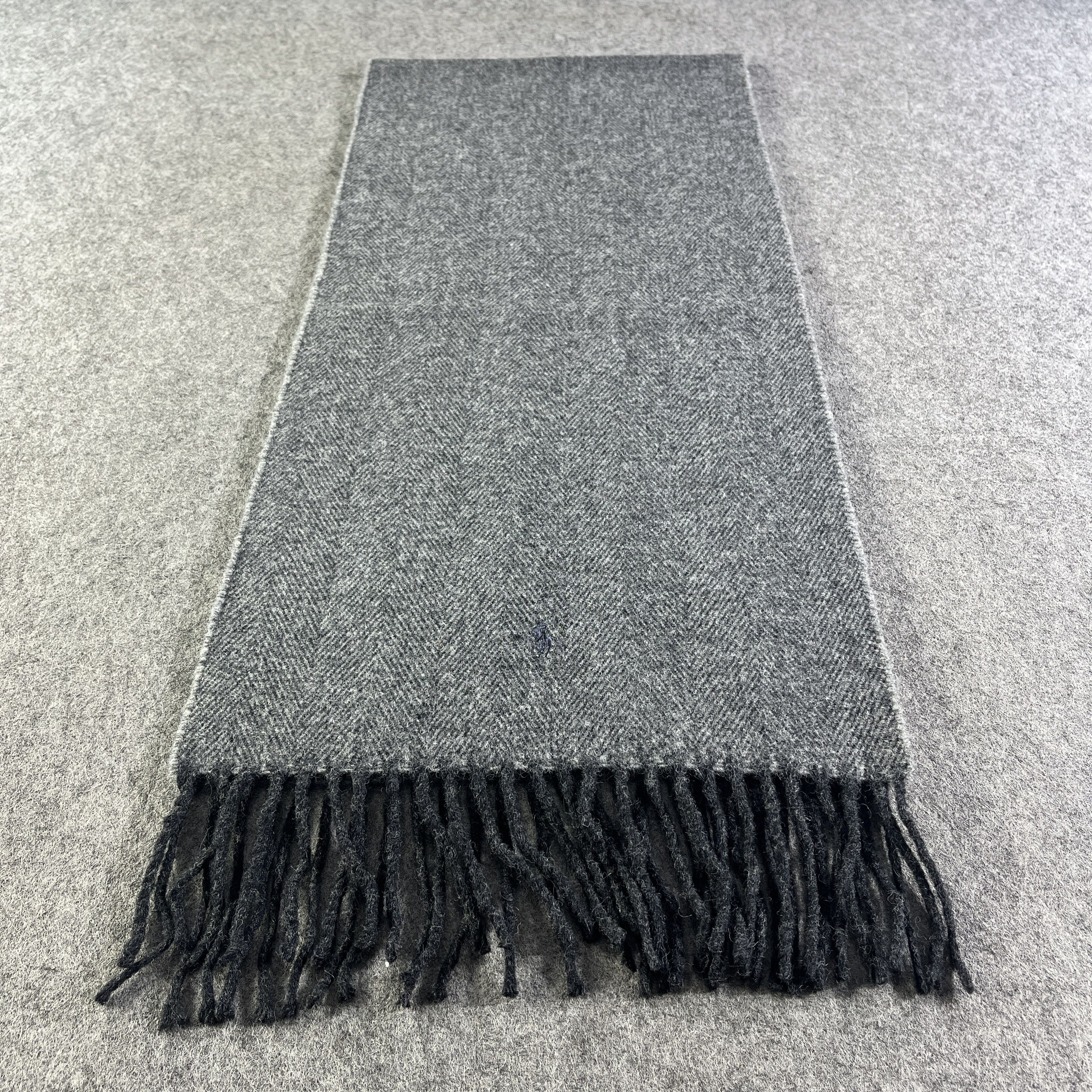 Polo Ralph Lauren Scarf / Muffler / Neckwear T826