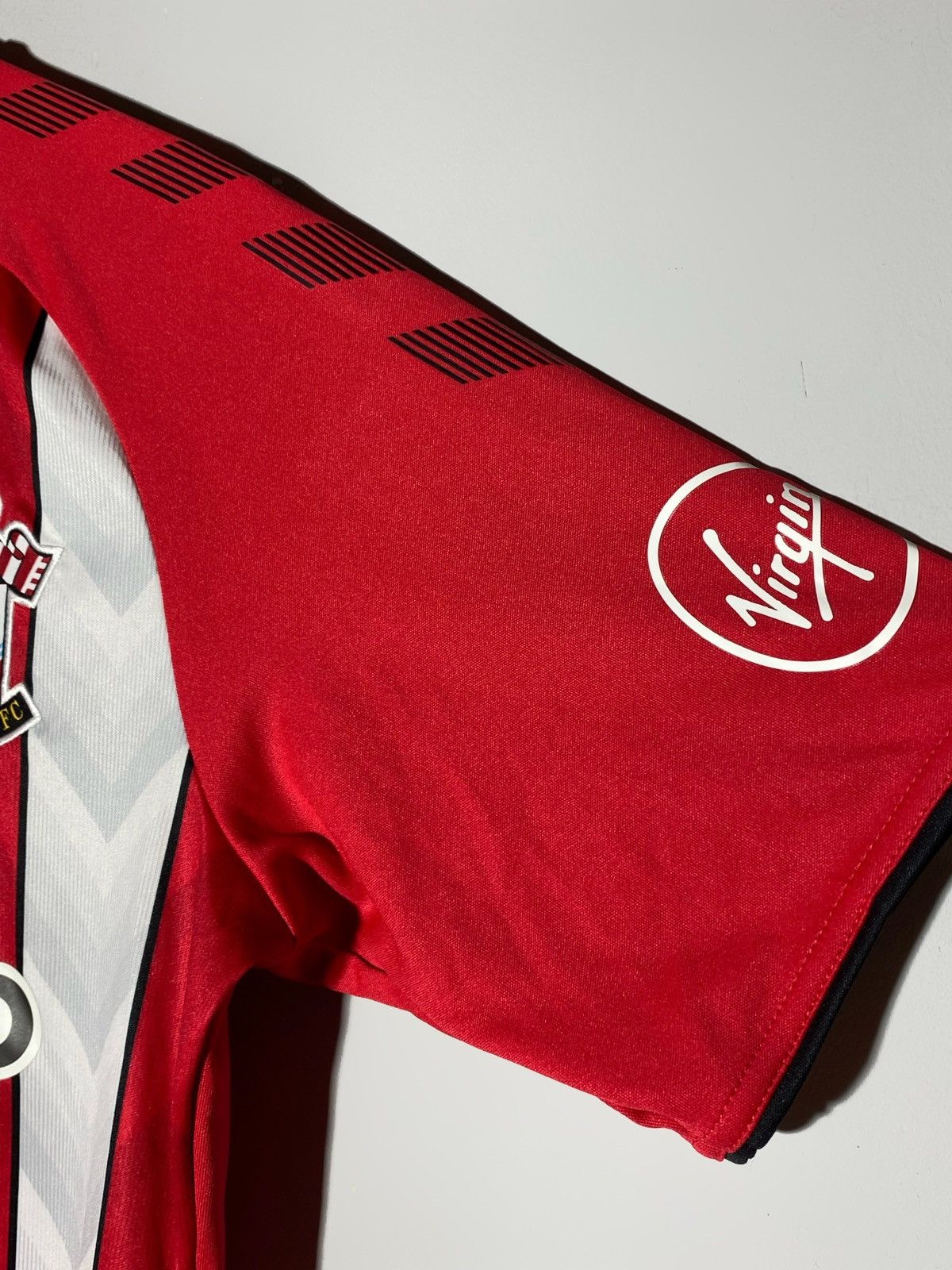 Hummel Southampton 2021/22 Home Football Soccer Jersey Size US S / EU 44-46 / 1 - 9 Thumbnail