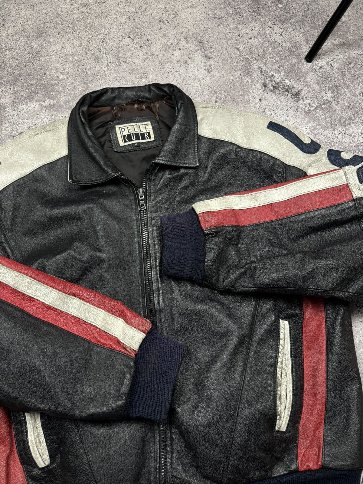 Japanese Brand VINTAGE USA BIG FLAG TRASHED LEATHER BIKER DISTRESSED JACKET Size US M / EU 48-50 / 2 - 9 Thumbnail