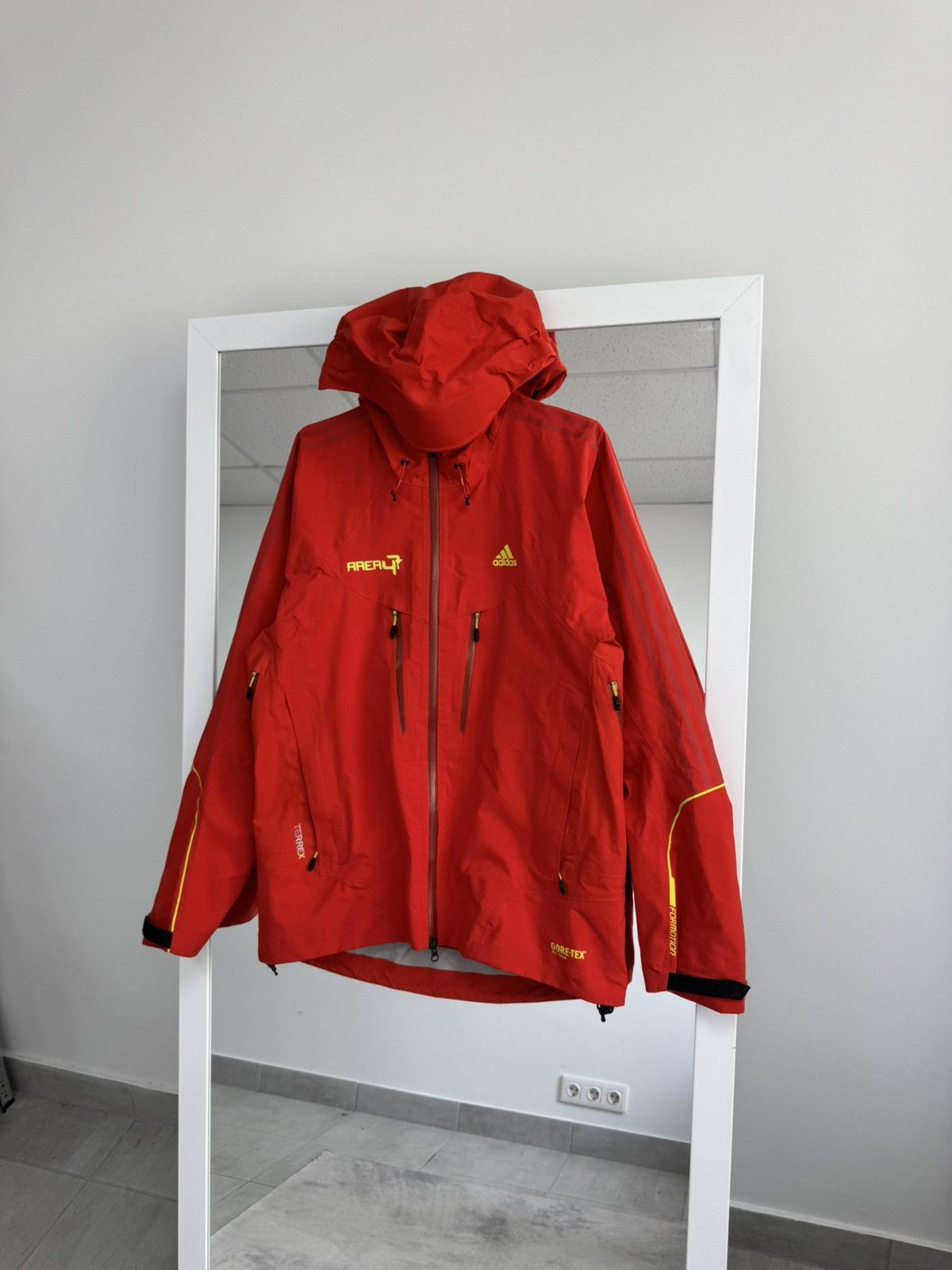 Adidas Vintage Adidas Terrex Gore tex Jacket Outdoor Travel Mens XL Size US XL / EU 56 / 4 - 1 Thumbnail