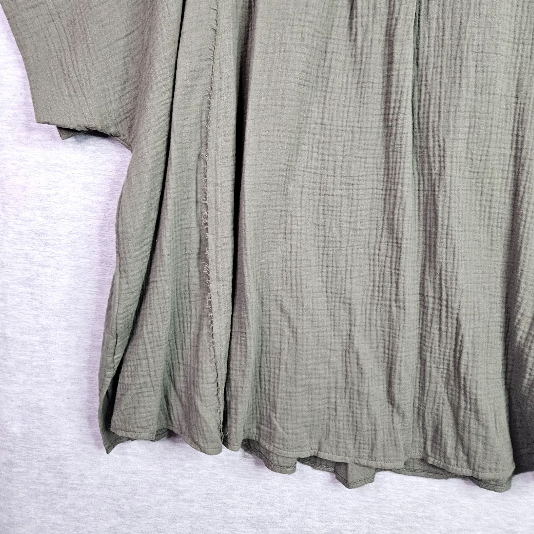 Torrid Torrid Plus Blouse Shirt Olive Green Button Cotton Blend V-Neck Short Sleeve 22W Womens Size 3XL / US 20-22 - 7 Thumbnail