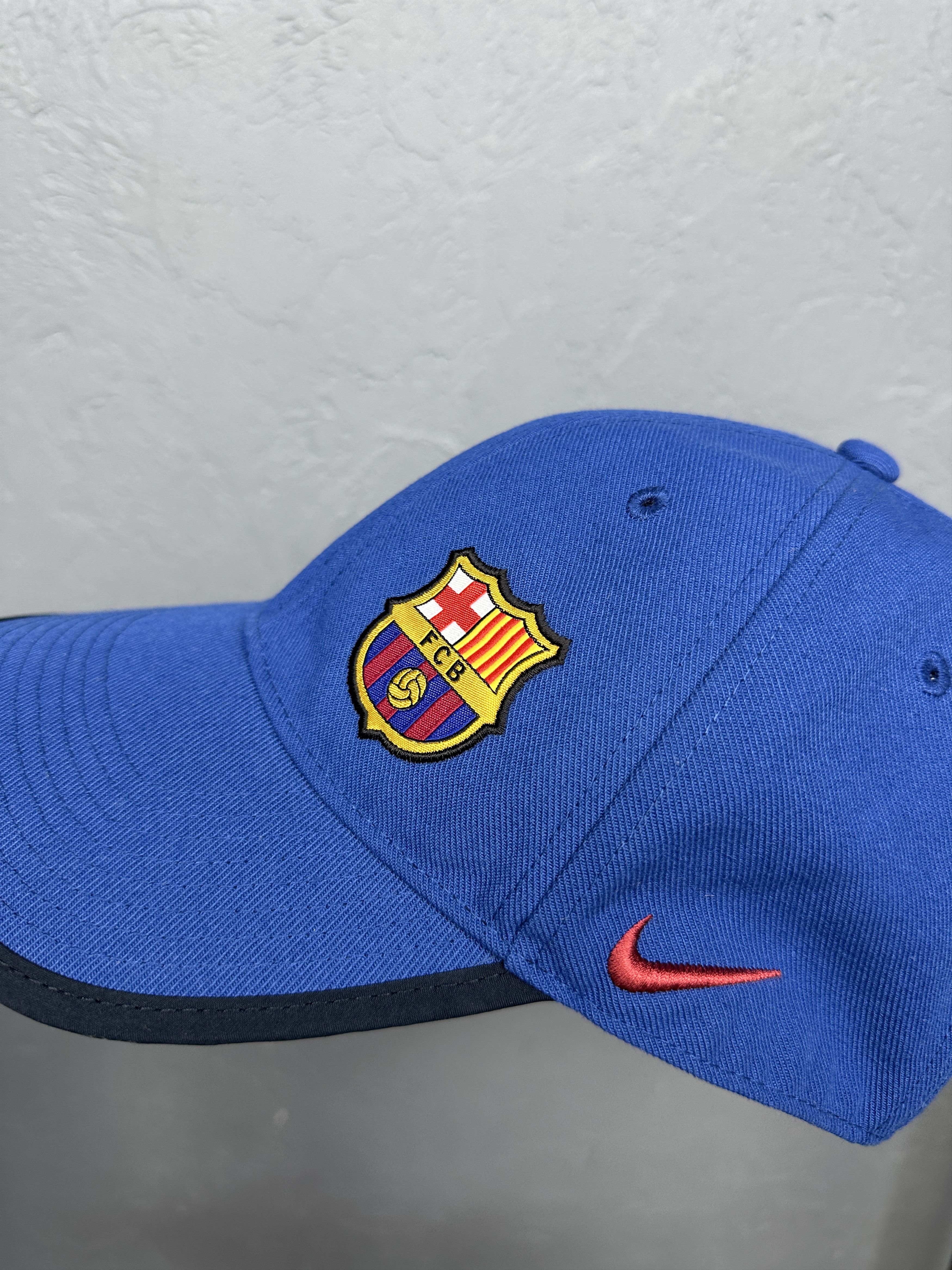 Nike Nike F.C. Barcelona Vintage Mens Hat Cap Size ONE SIZE - 5 Thumbnail