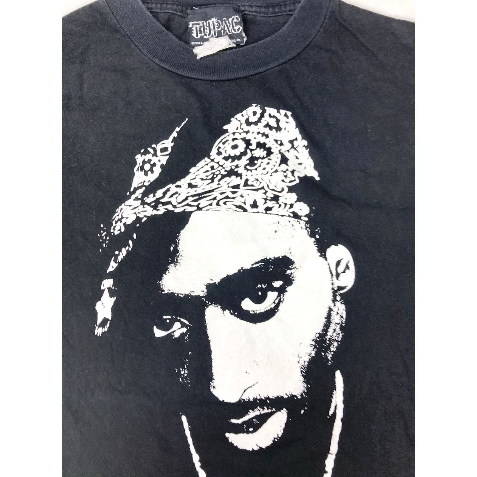 Vintage VINTAGE 2pac Tupac Shakur 2006 Graphic T-shirt Women Small Black Music Shirt XS? Size S / US 4 / IT 40 - 2 Thumbnail