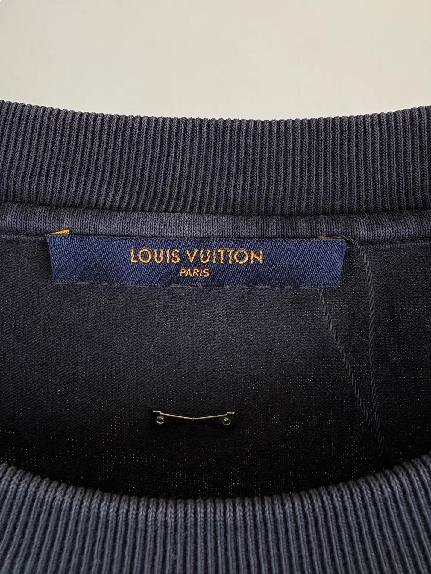 Louis Vuitton LOUIS VUITTON Back Printed Instruction Short Sleeve K1 Size US XL / EU 56 / 4 - 3 Thumbnail