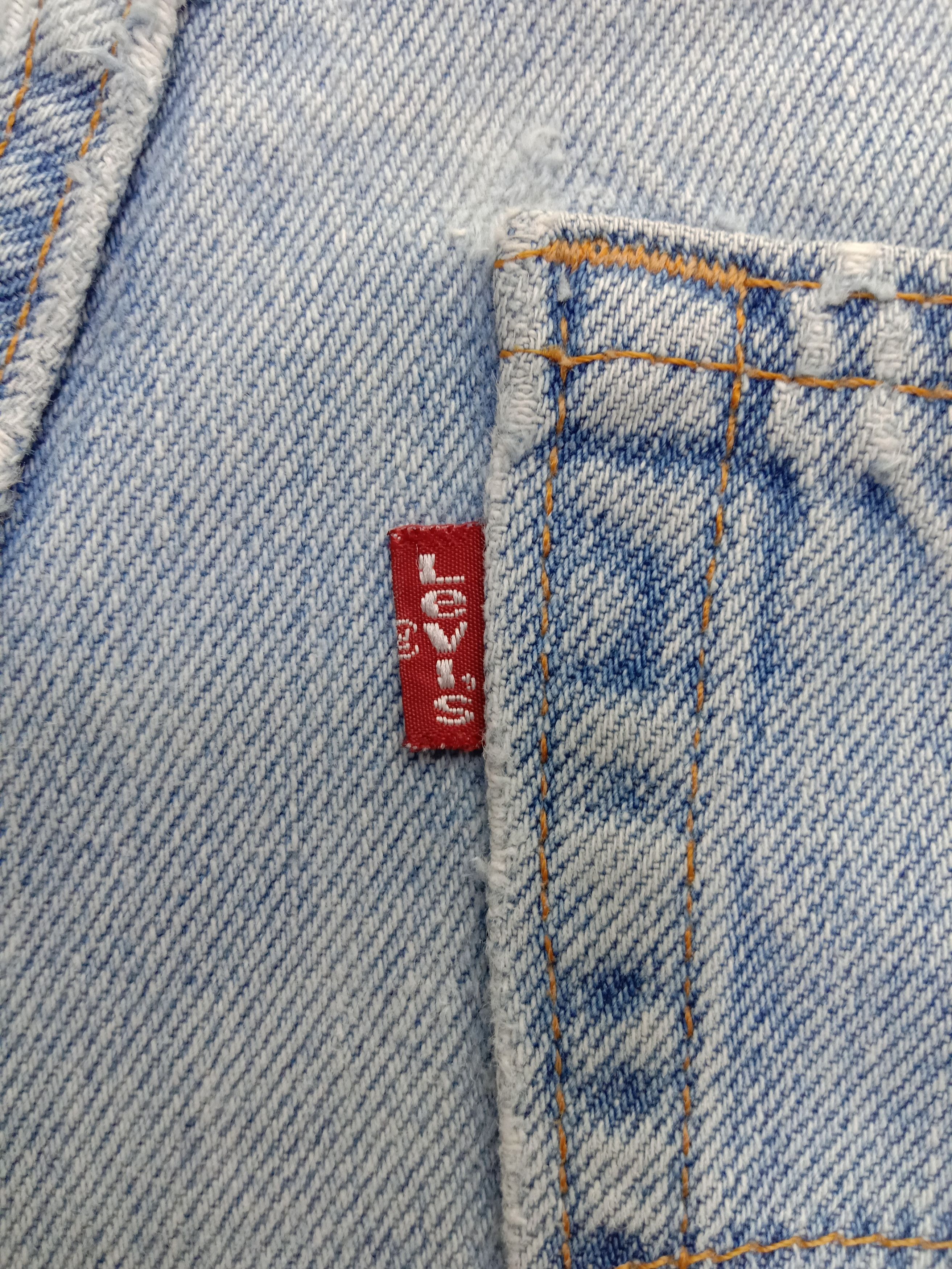 Vintage Levi's 570 Baggy Fit Jeans Light Wash Denim