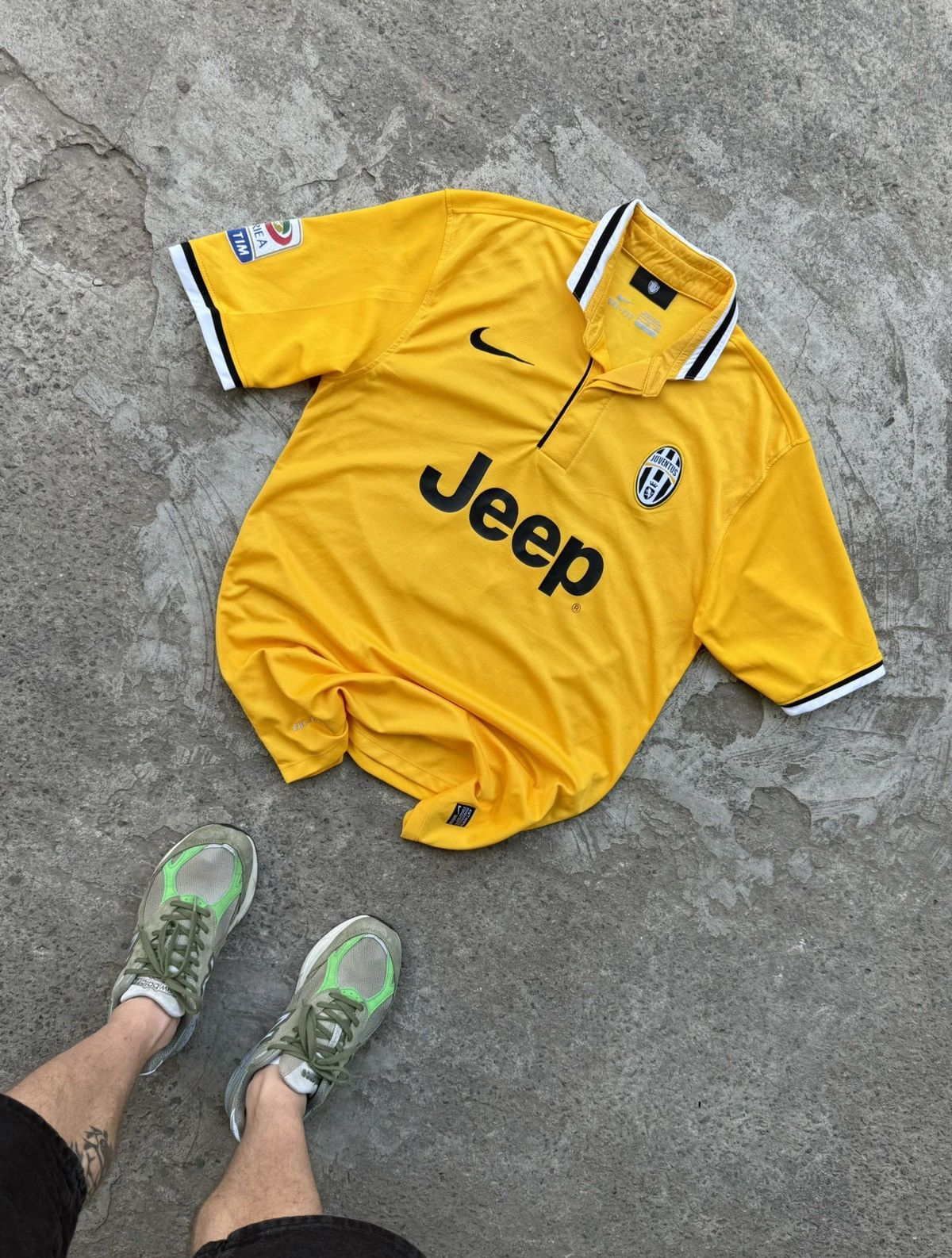 Other Juventus 2014 Away Y2K Yellow Blokecore Drill Soccer Jersey Size US M / EU 48-50 / 2 - 1 Thumbnail