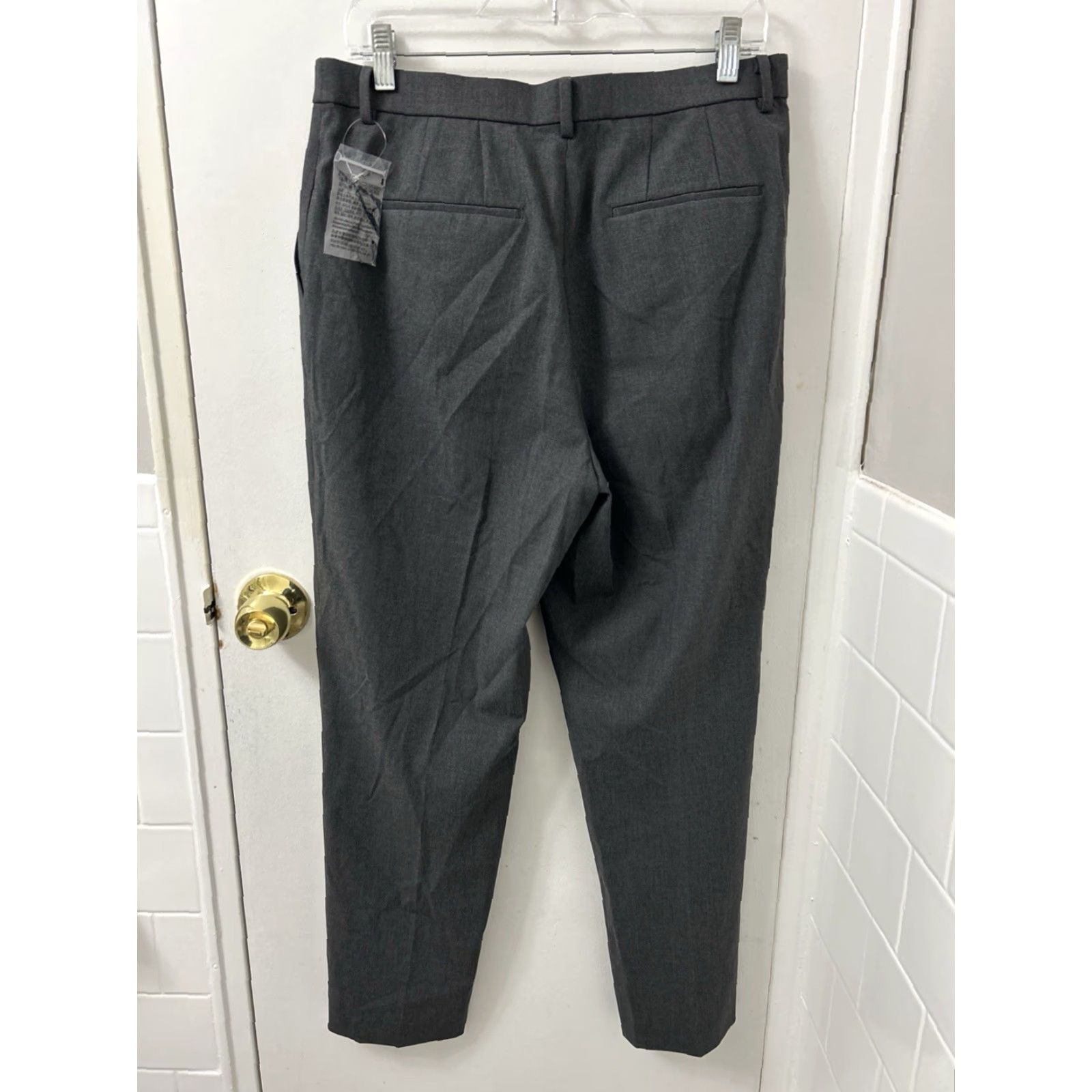 Uniqlo Uniqlo Pants Womens Large L33 Gray NWT Ankle Trousers Zipper Pockets Stretch Wrinkle-Resistant Flat Front Office Workwear Casual Modern 30x28 Size 36" / US 14 / IT 50 - 7 Thumbnail