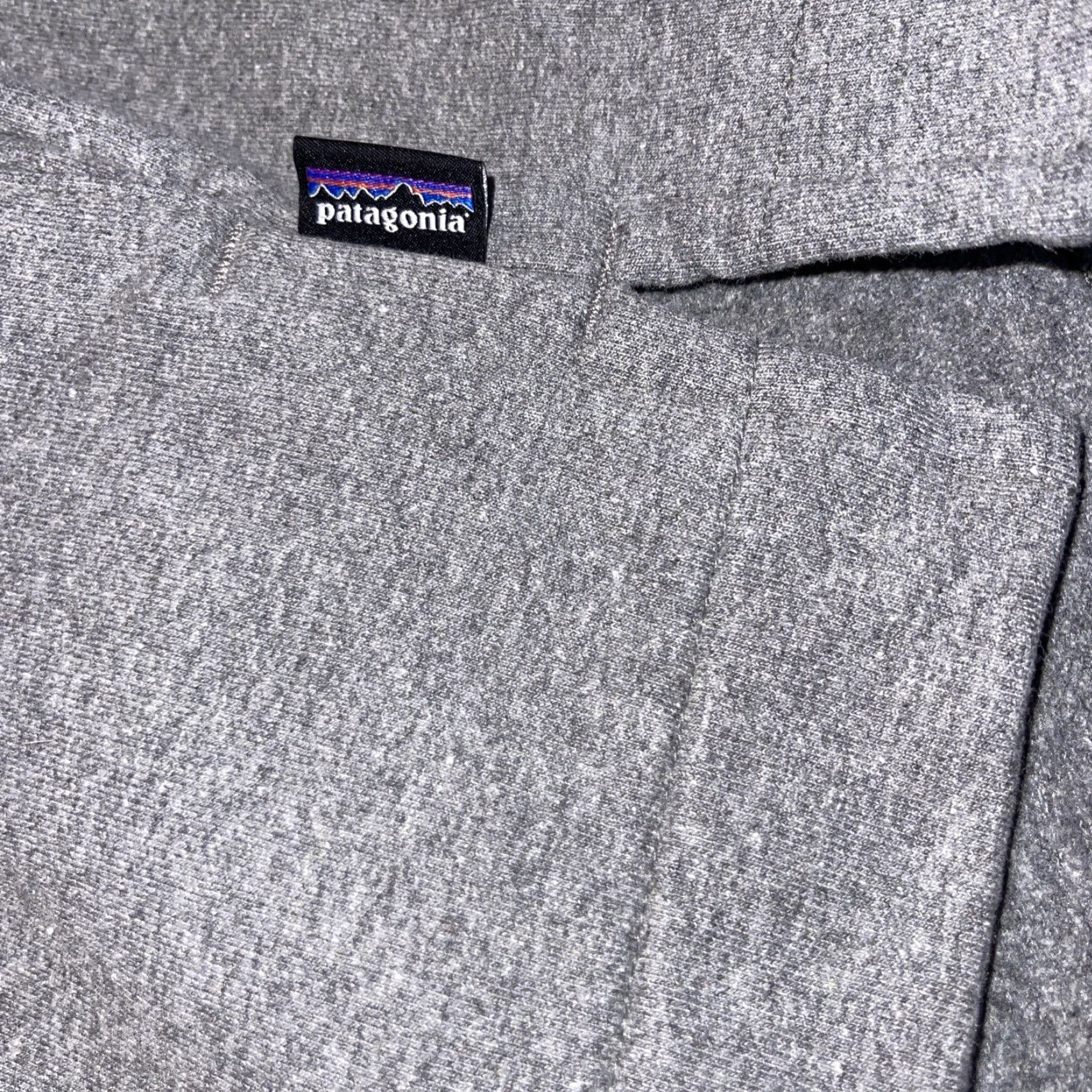 Patagonia Patagonia Uprisal Gray Hoodie Sweatshirt Women’s Size S Graphic Print Logo Fleece Hooded Pockets Pullover Activewear Size S / US 4 / IT 40 - 7 Thumbnail