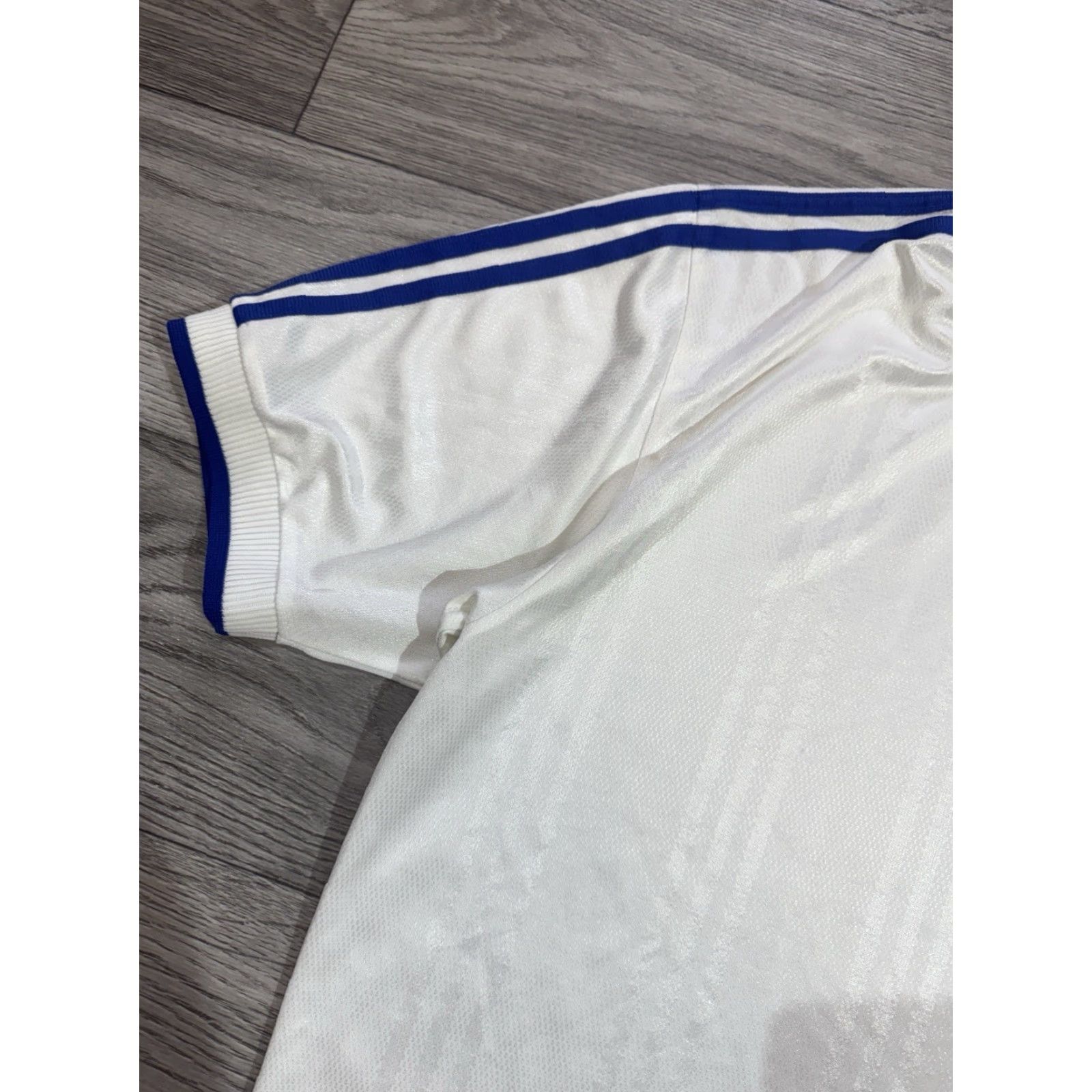 Nike VINTAGE Adidas Template 2000’s White Blue Football Jersey Soccer Shirt L Mens Size US L / EU 52-54 / 3 - 5 Thumbnail
