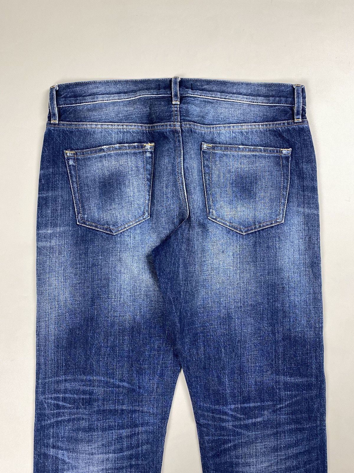 Uniqlo Uniqlo Japanese Selvedge denim men’s boyfriend tapered jeans Size US 27 - 22 Thumbnail