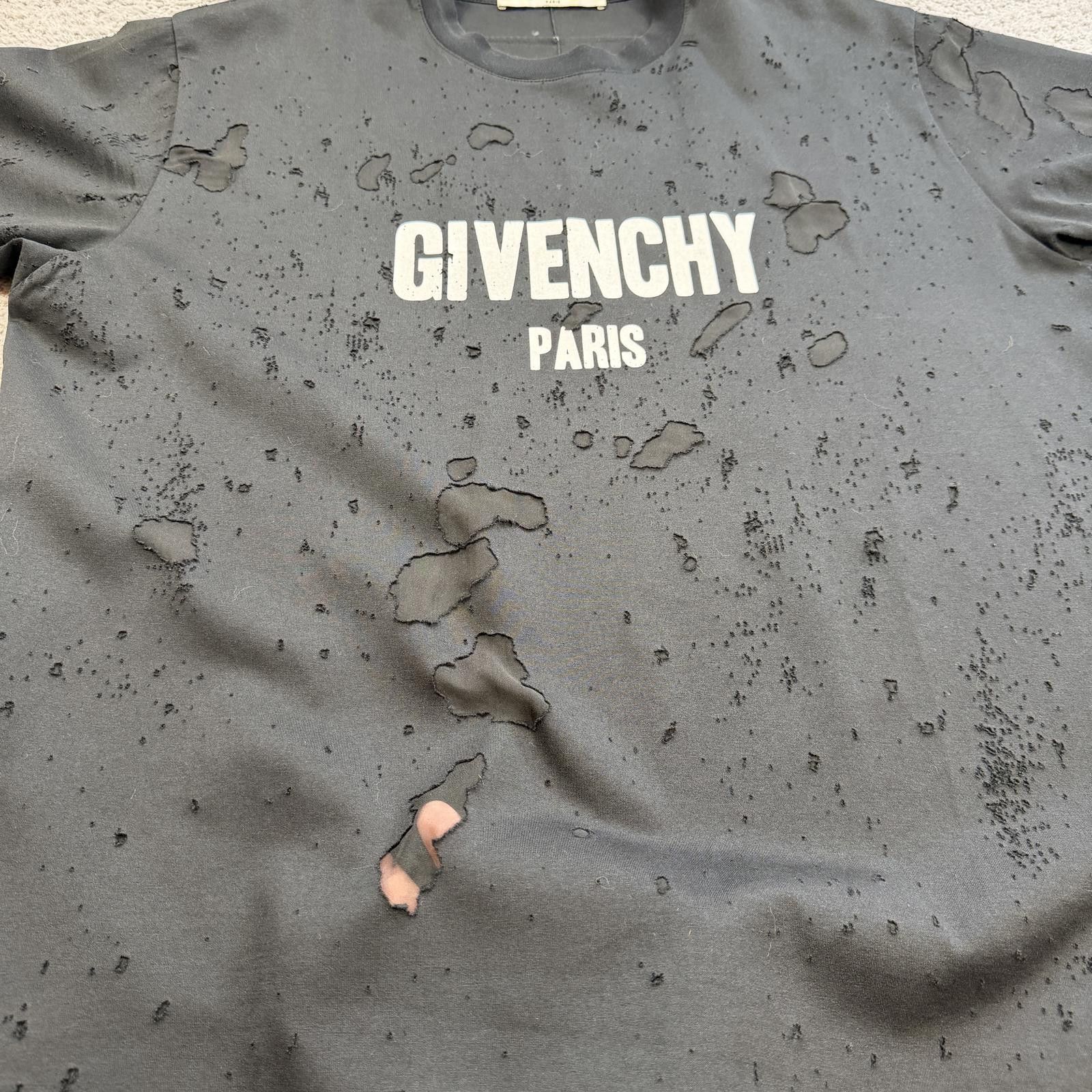 Givenchy Givenchy Paris Distressed Logo T Shirt Black Oversized S Size US S / EU 44-46 / 1 - 7 Thumbnail