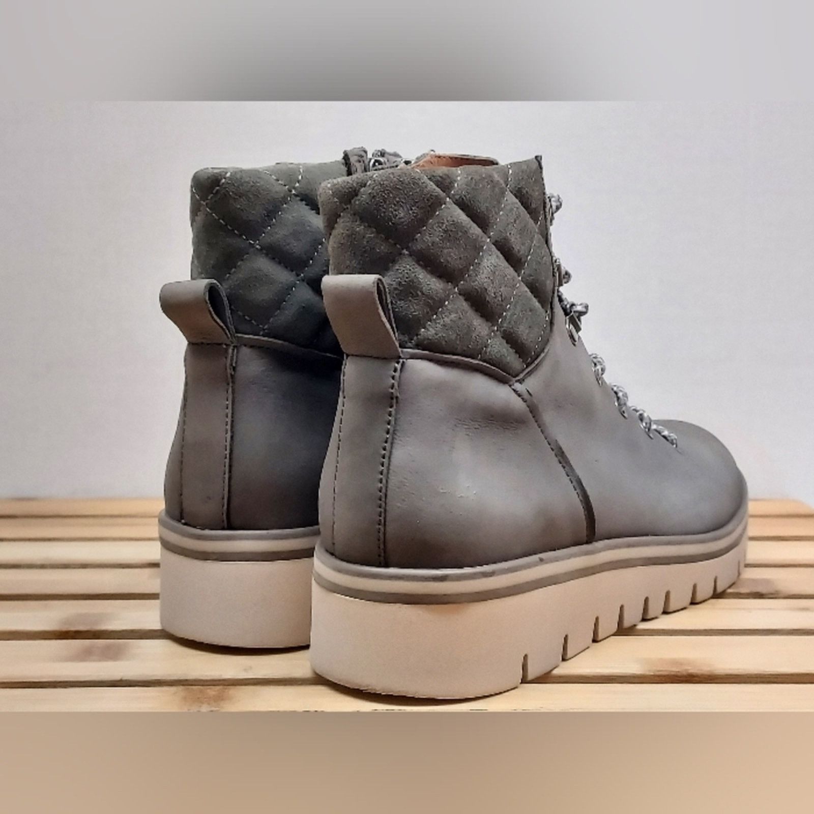 Unknown London Caslon Womens | Grey | Hanley Leather Ankle Zip Boots Size 9 Size US 9 / IT 39 - 3 Thumbnail