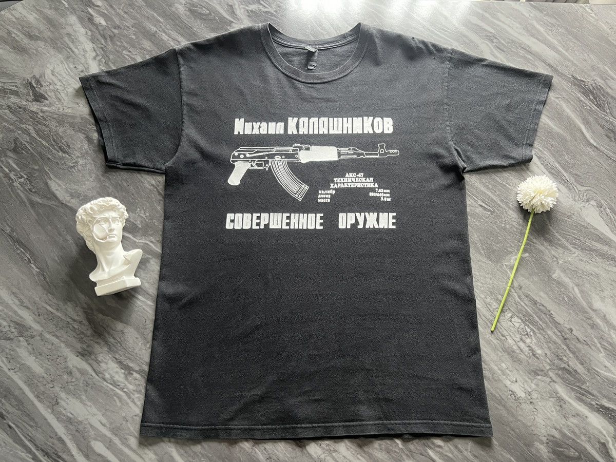 AK-47 : Tour Tee World Massacre Assault Rifle