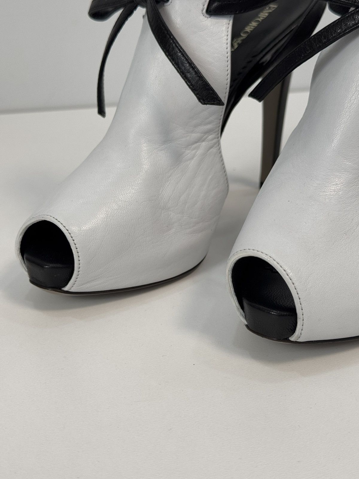 Armani Emporio Armani Leather heels White size 38.5 EU Size US 8.5 / IT 38.5 - 8 Thumbnail