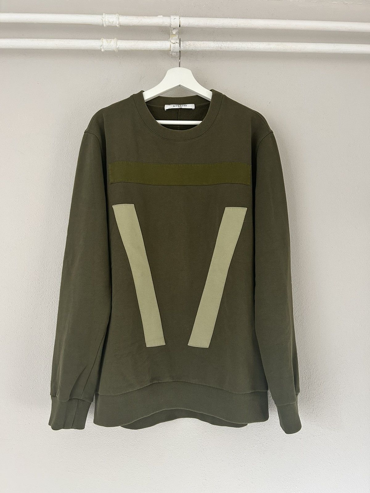 Givenchy × Riccardo Tisci Abstract Patches Sweatshirt Size US L / EU 52-54 / 3 - 2 Thumbnail