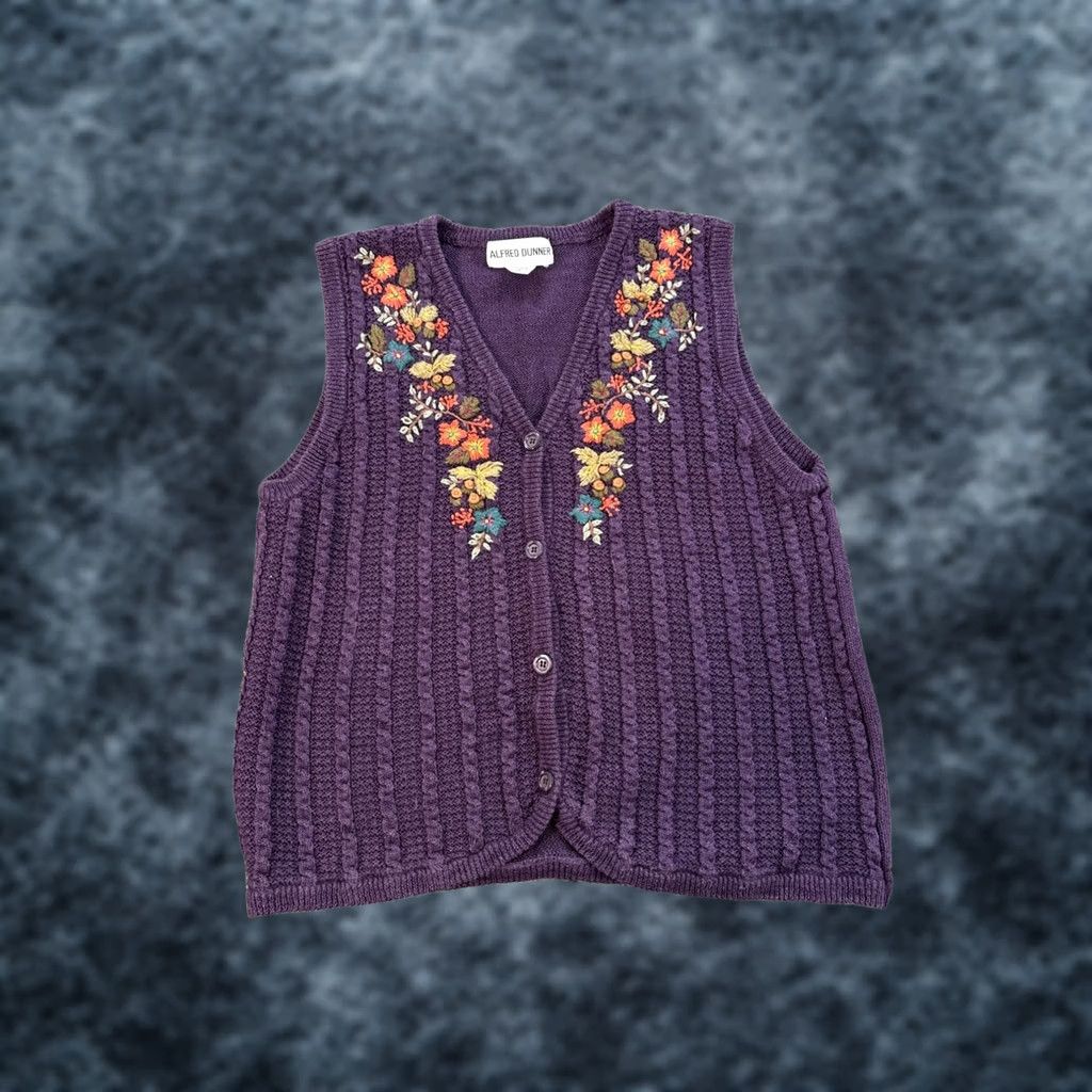 Vintage VINTAGE Alfred Dunner Cardigan Sweater Vest Womens Small Purple Chunky-Knit V-Neck Sleeveless 90s Women Mens? Size S / US 4 / IT 40 - 1 Thumbnail