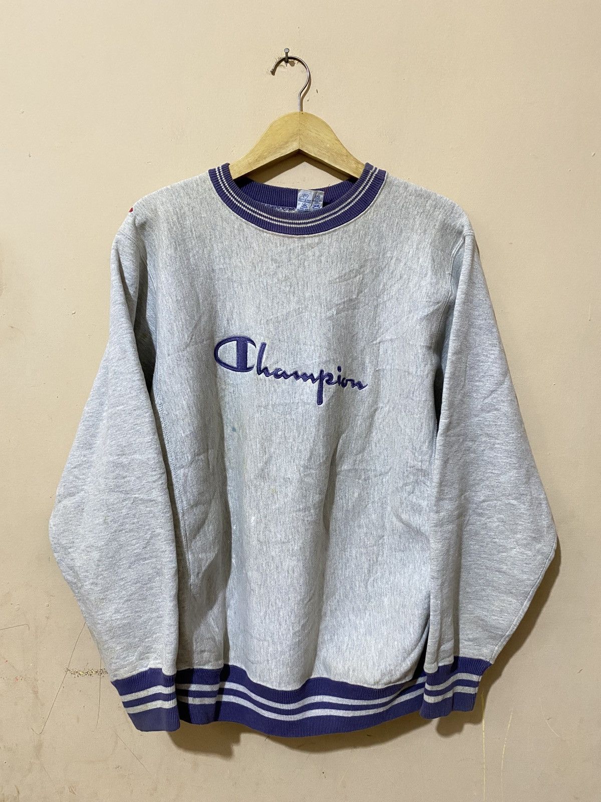 Champion 80s Vintage Champion Reverse Weave Big Logo Sweatshirt Size US L / EU 52-54 / 3 - 1 Thumbnail
