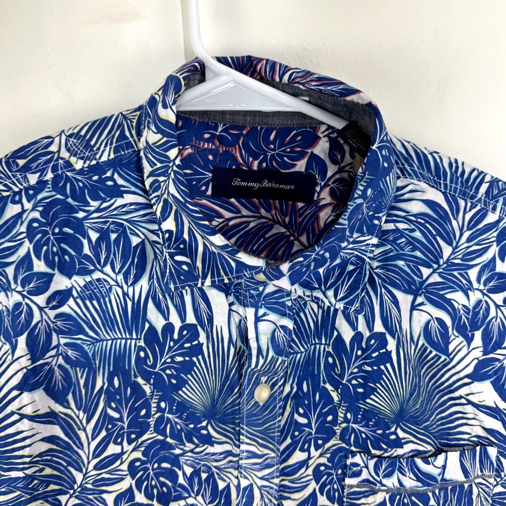 Tommy Bahama Tommy Bahama Mens L Blue Floral Print Button Down Short Sleeve Hawaiian Shirt - Regular Fit Size US L / EU 52-54 / 3 - 4 Thumbnail