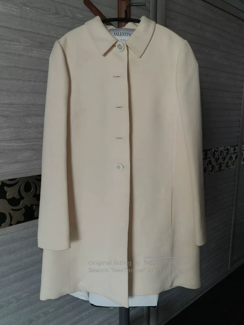 Valentino Valentino Medium and long coat Size S / US 4 / IT 40 - 1 Thumbnail