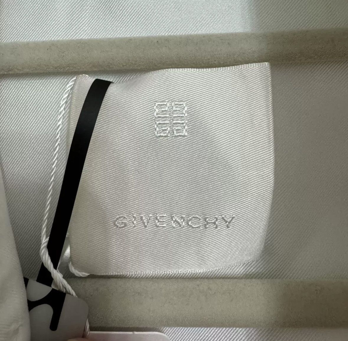 Givenchy Givenchy real silk shirt Size US M / EU 48-50 / 2 - 3 Thumbnail