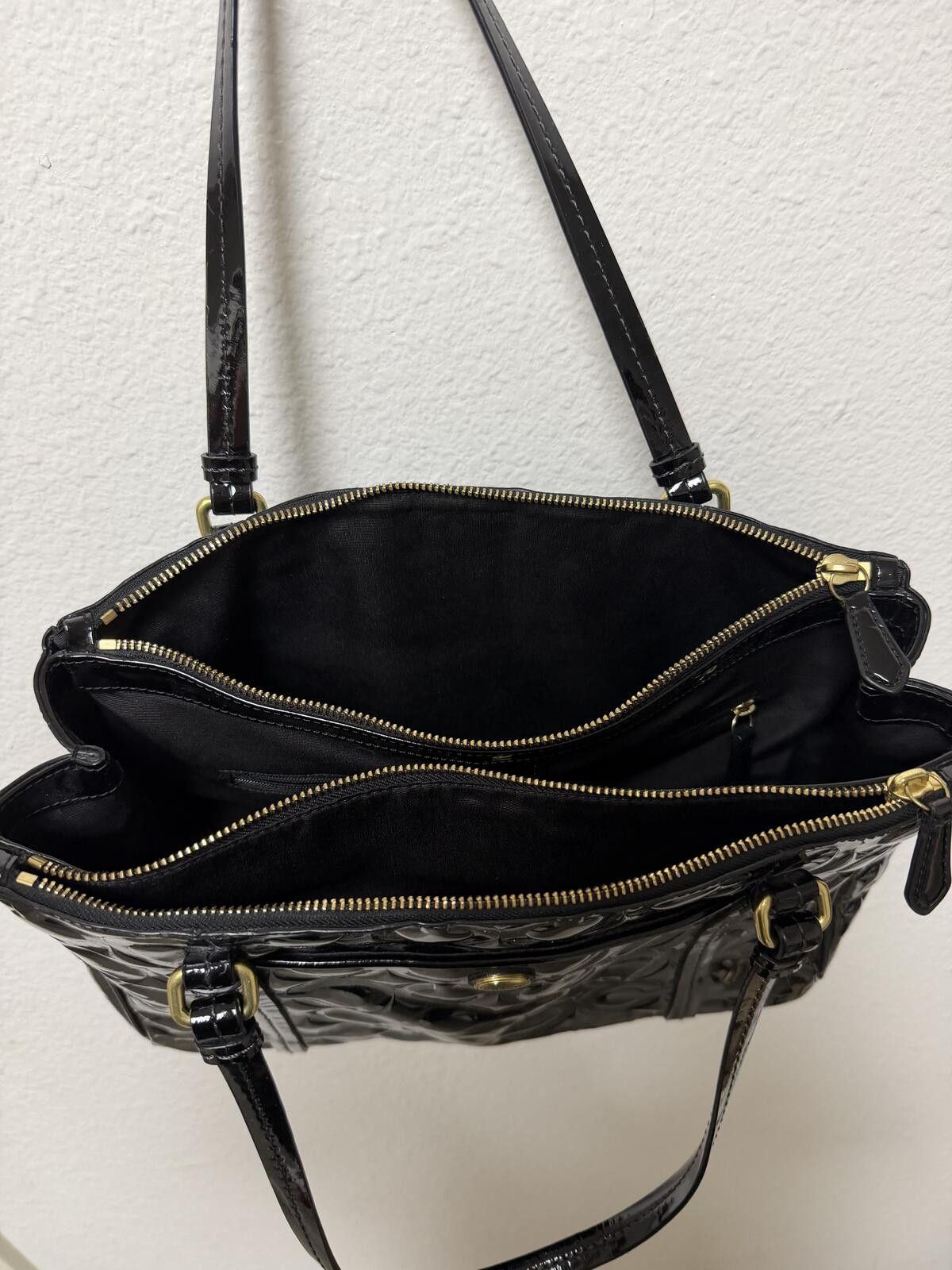 Coach Coach Black Patent Leather Shoulder Bag Size ONE SIZE - 6 Thumbnail