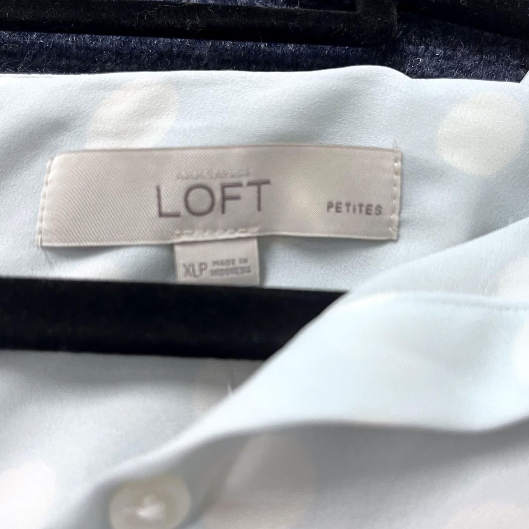 Loft LOFT Petites Shirt Womens XL Polka Dot Button-Down Blue Light Size XL / US 12-14 / IT 48-50 - 2 Thumbnail