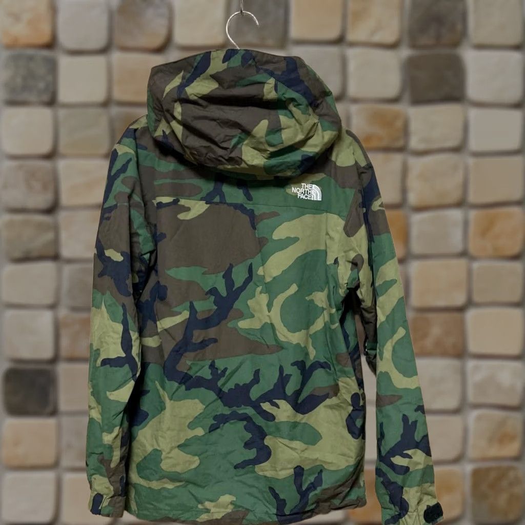 The North Face The North Face Novelty Scoop Jacket logo Camouflage Size S Mens Jacket Size US S / EU 44-46 / 1 - 1 Thumbnail