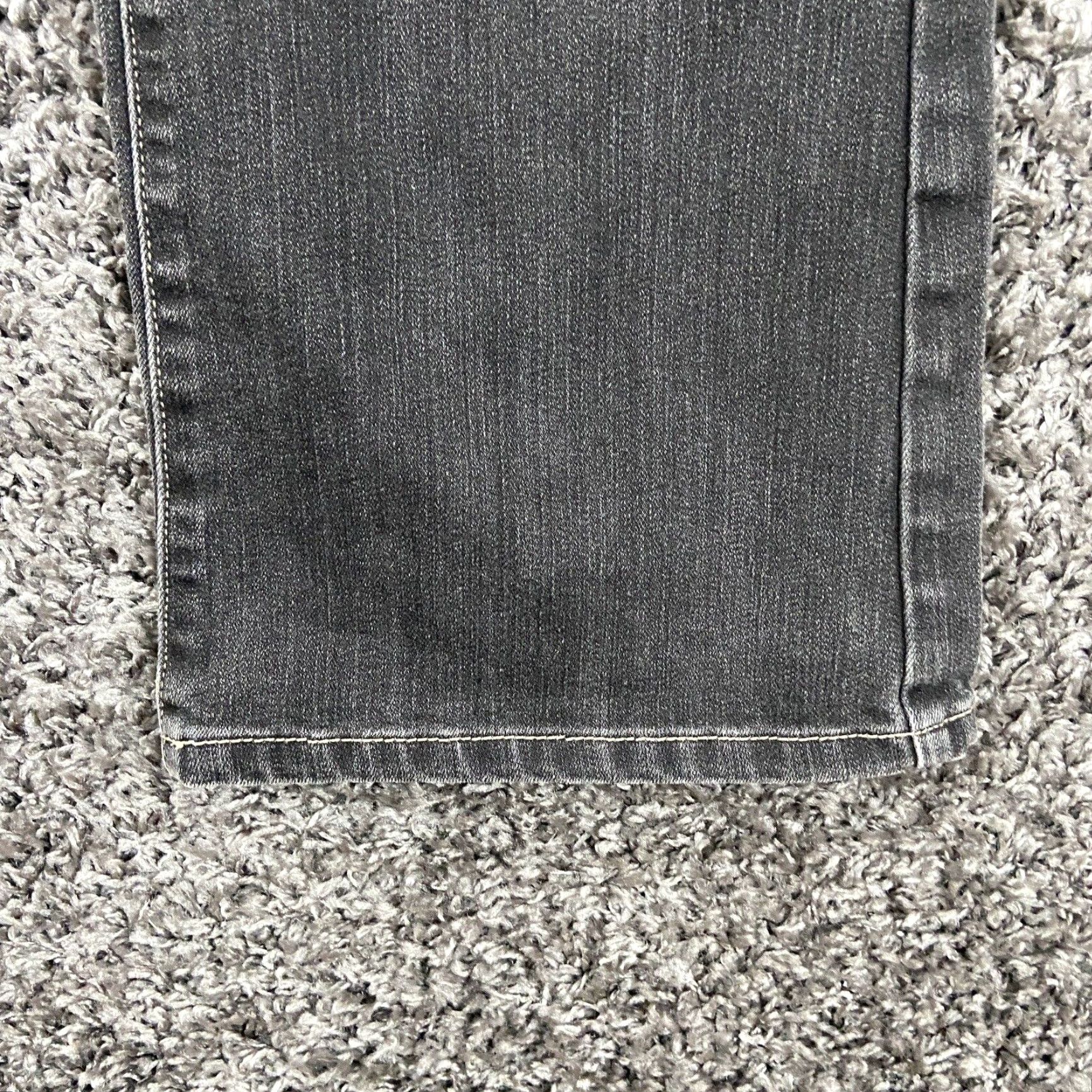 White House Black Market White House Black Market Blanc Women's Flared Black Jeans 6R Regular Size 28" / US 6 / IT 42 - 2 Thumbnail