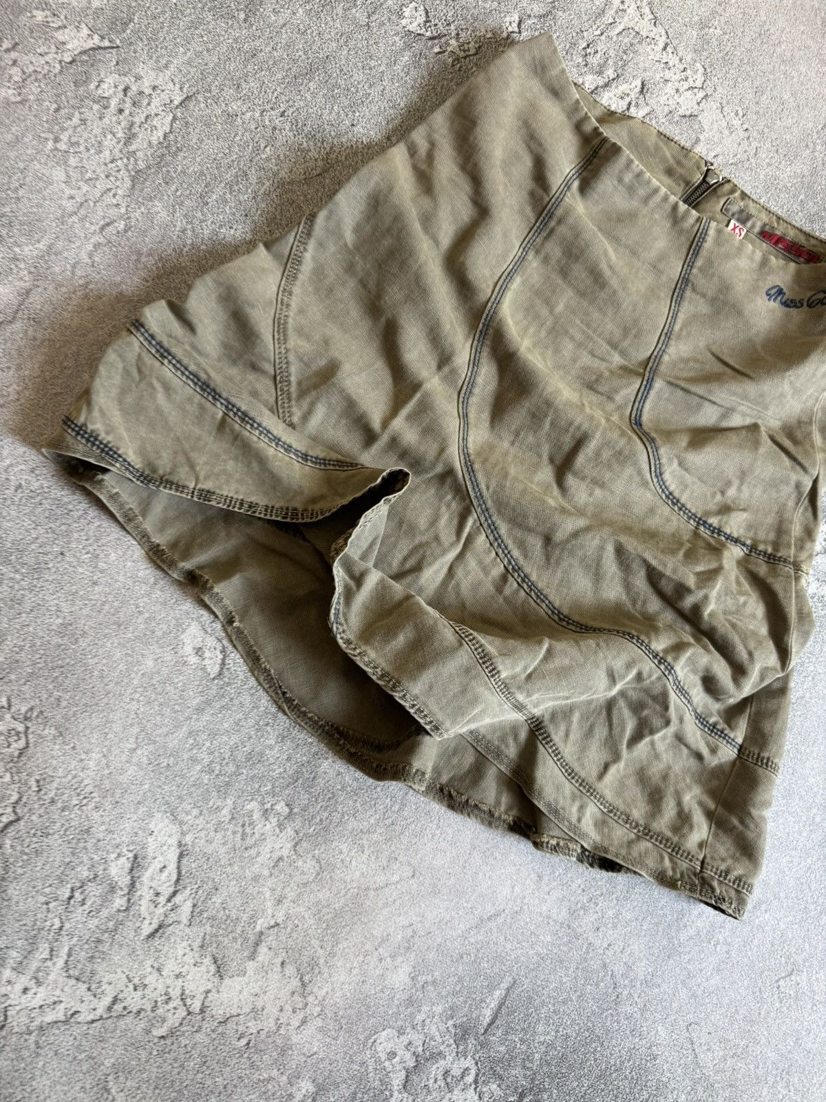 Miss Sixty Miss Sixty XS avantgarde flared mini skirt vintage Y2K 90s Size 25" / US 0 / IT 36 - 2 Thumbnail