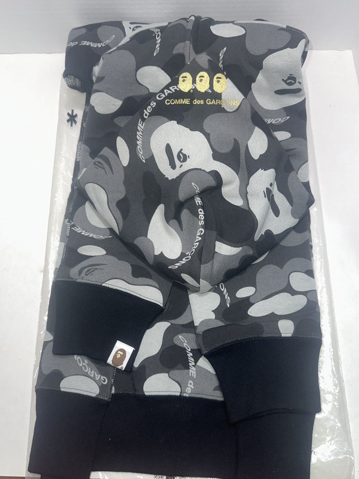 Bape × Comme des Garcons BAPE X CDG Osaka 1st Camo Full Zip DS Size XS Size US XS / EU 42 / 0 - 3 Thumbnail