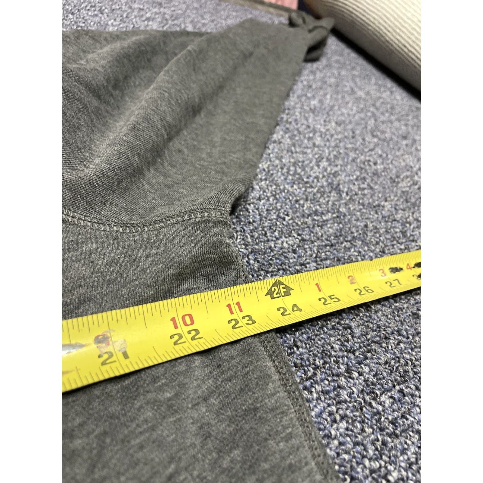 Nike VINTAGE Nike Center Logo Hoodie Sweatshirt M Gray Men's Pullover Logo 90s J6 Size US M / EU 48-50 / 2 - 4 Thumbnail