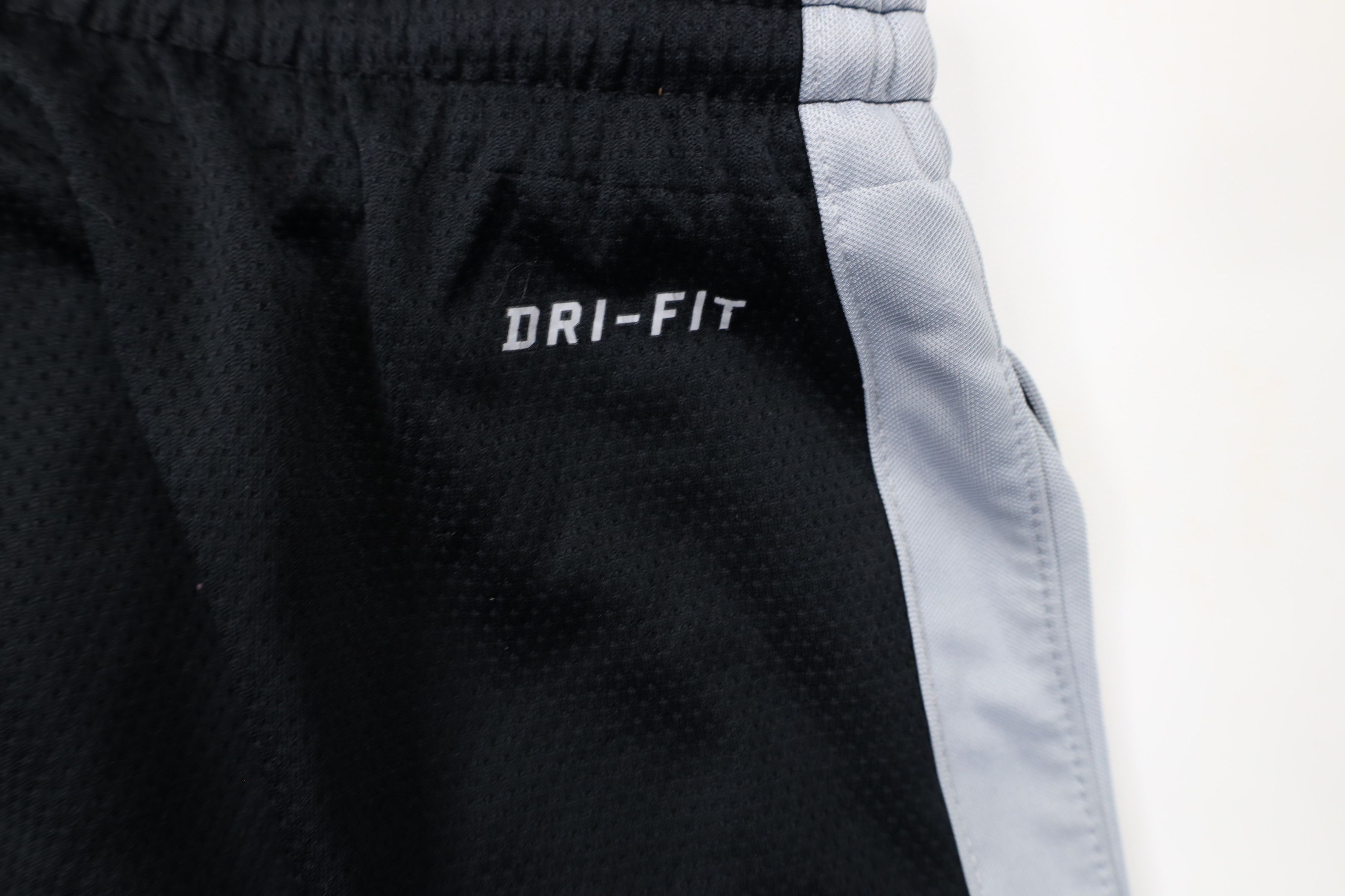 Nike × Vintage Vintage Nike Scott Mini Swoosh Wide Leg Sweatpants Black Size 40 - 14 Thumbnail