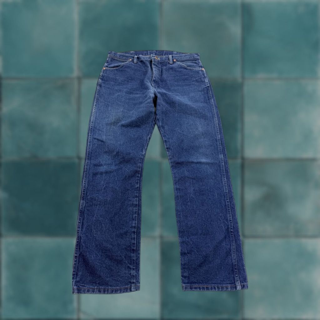 Wrangler VINTAGE Wrangler Denim Jeans Mens 38x31 Blue Cowboy Cut Bootcut Five Pocket Zipper Fly Wrangler Jeans Mens Medium Blue Cowbo y Cut Size US 38 / EU 54 - 1 Thumbnail