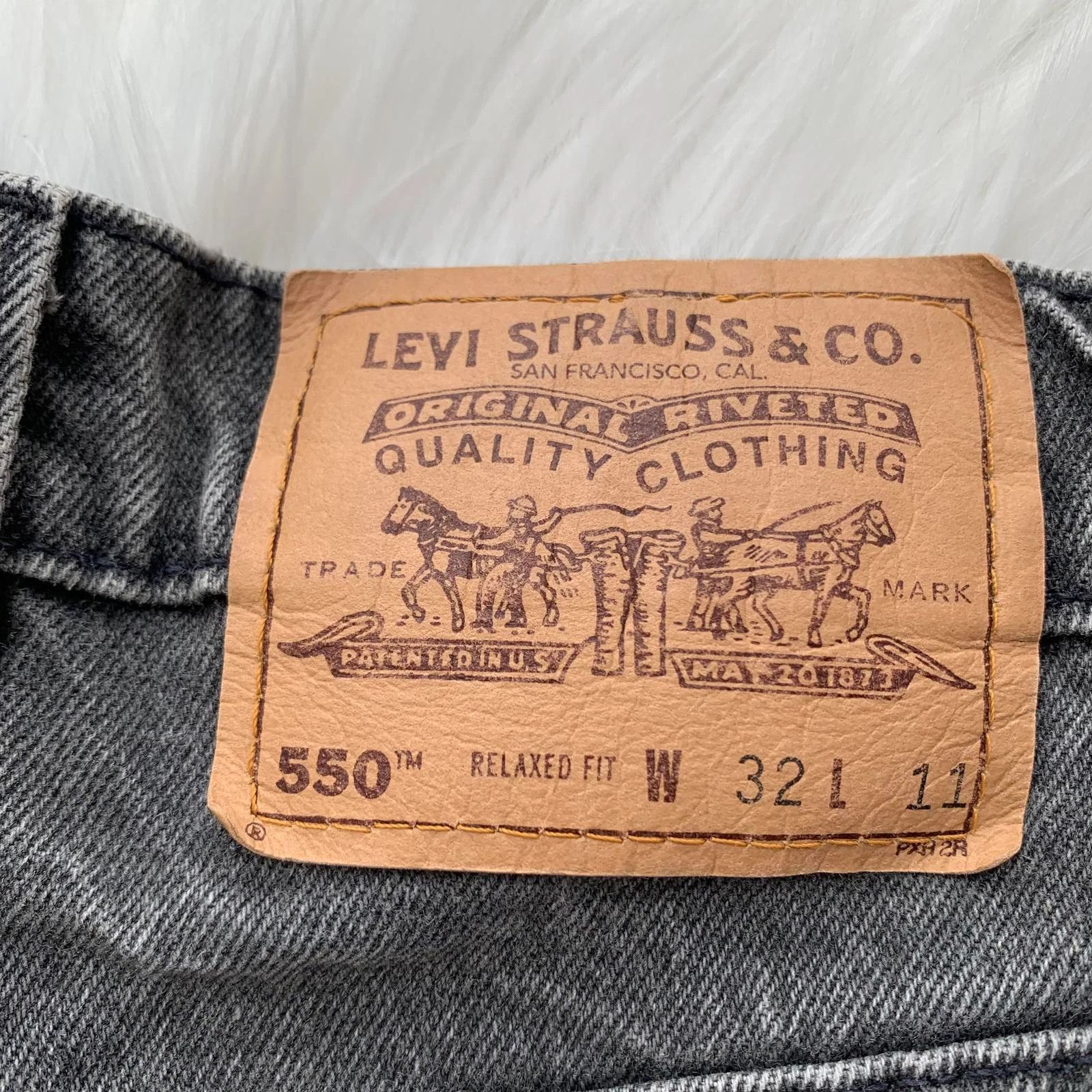 Levi's Vintage Levi’s 550 Relaxed fit Orange Tab jean shorts MiUSA Size US 32 / EU 48 - 3 Thumbnail